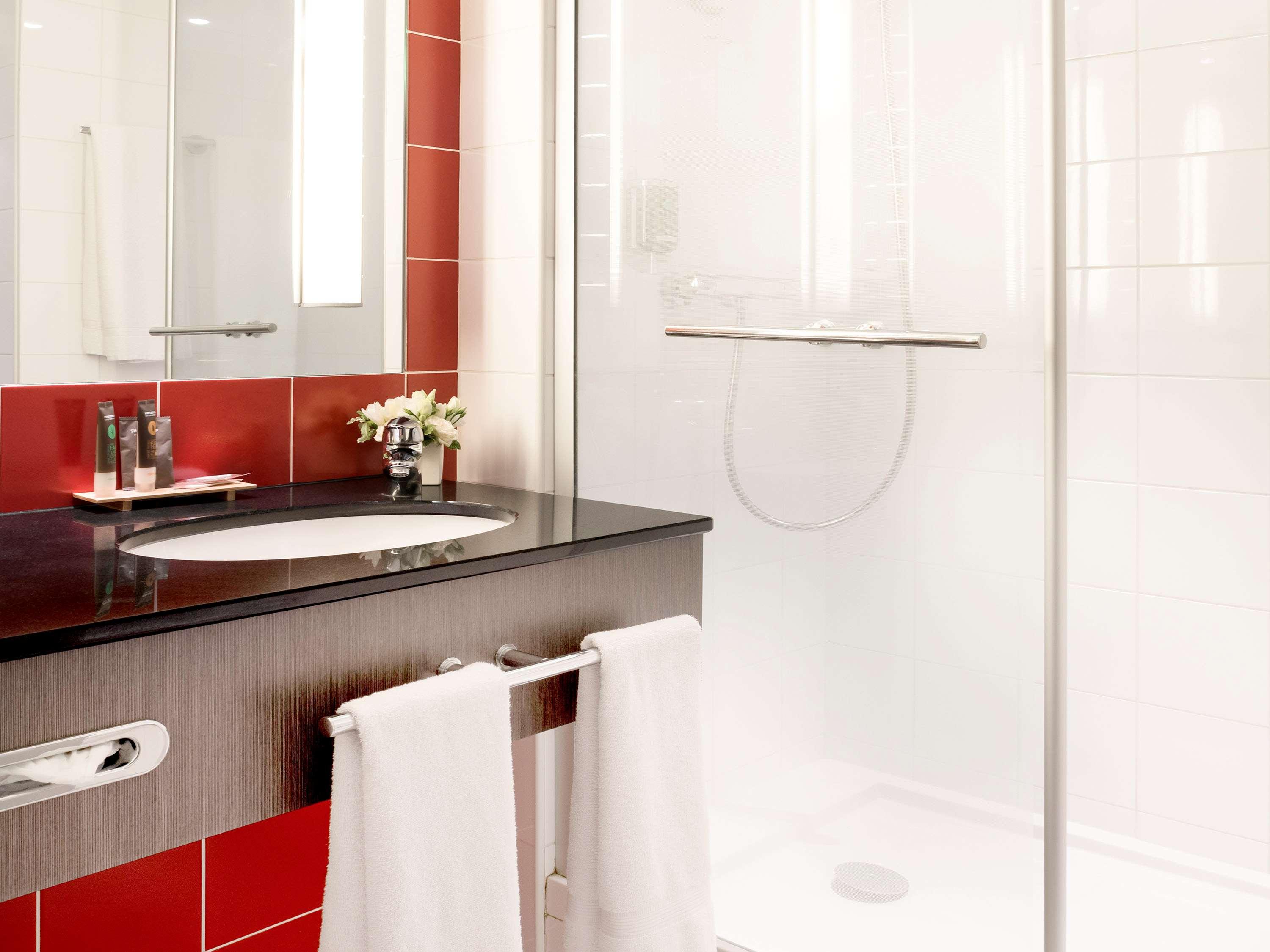 Double Classic Double Bed