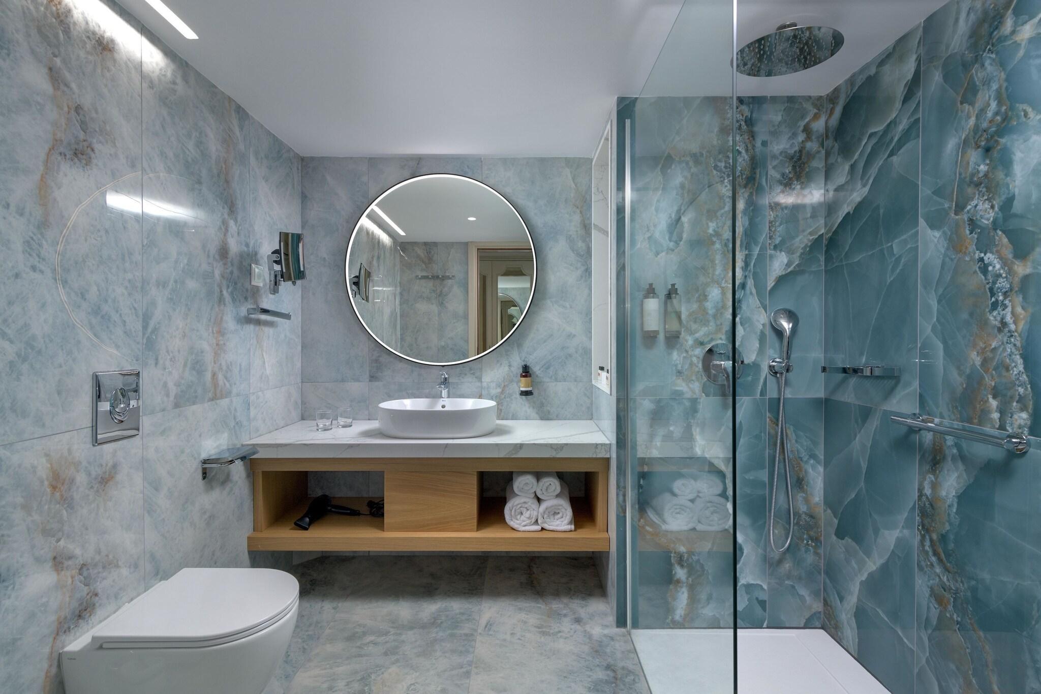 Double or Twin Deluxe Sea View