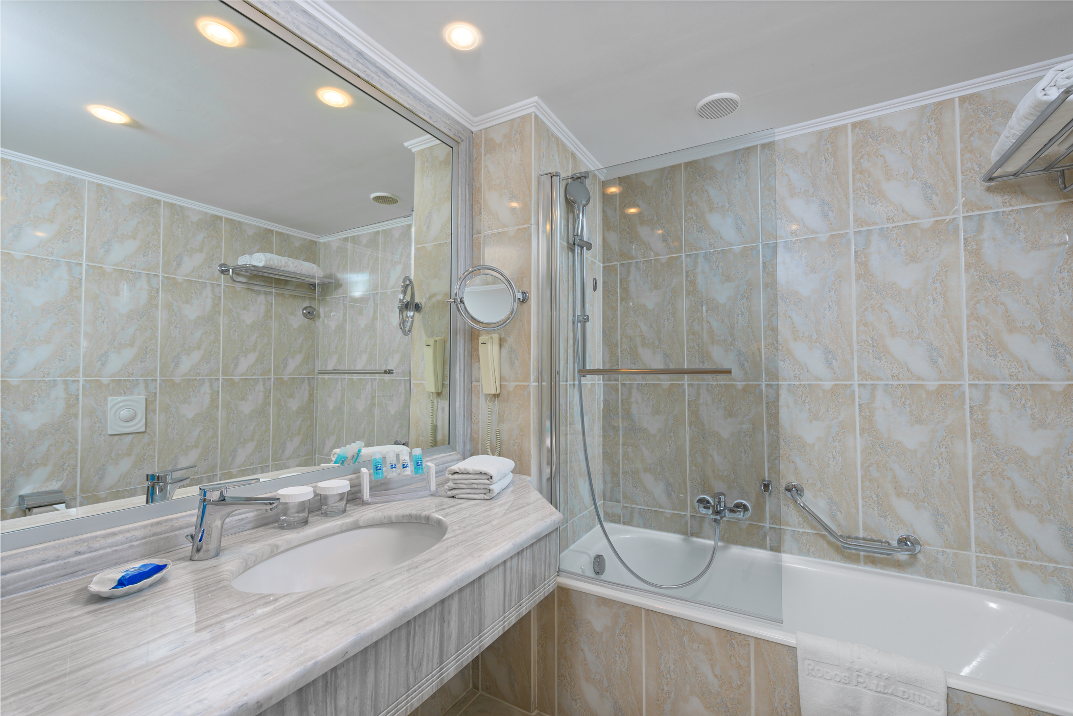 Double or Twin Deluxe Sea View