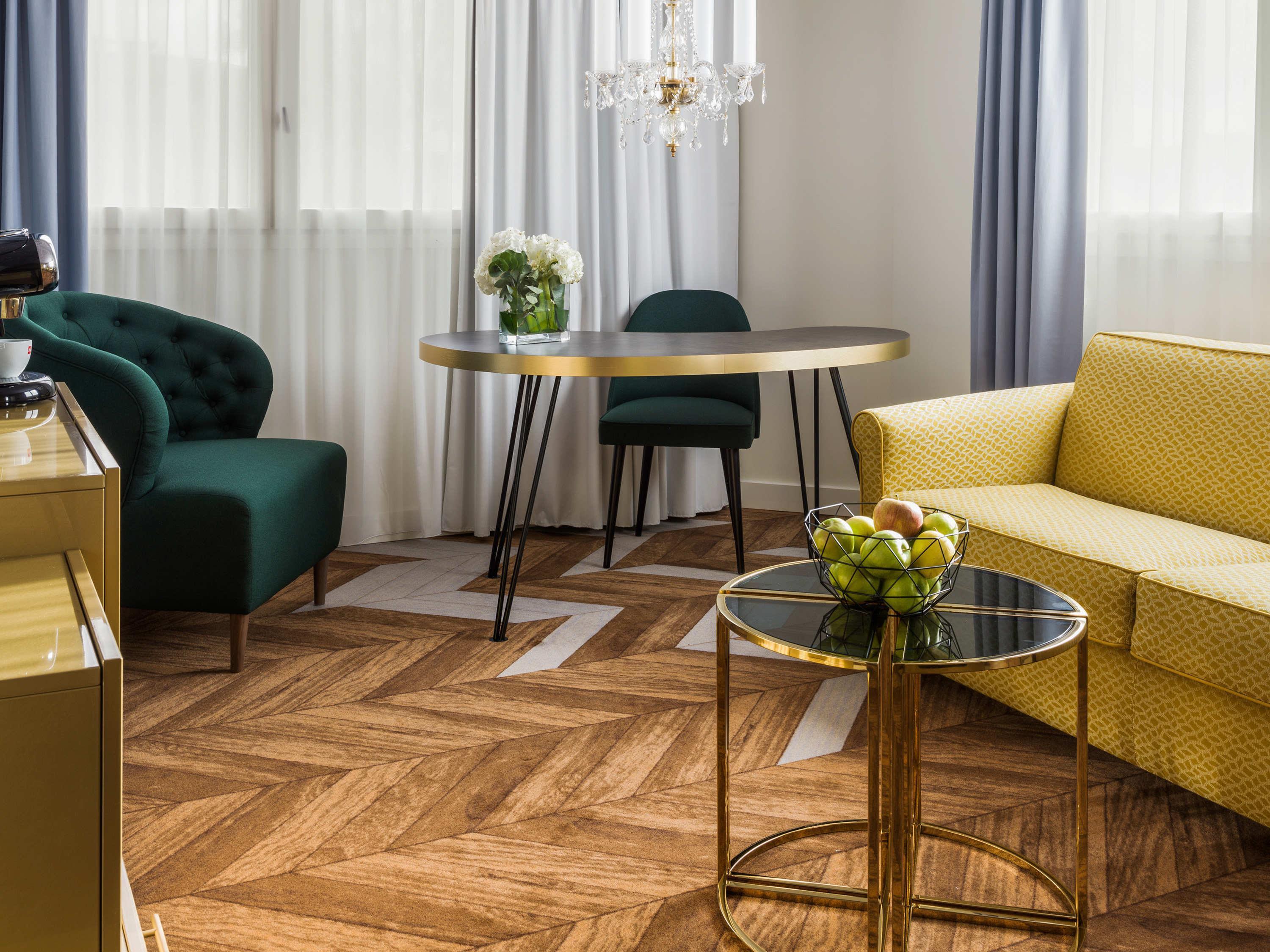 Junior Suite King Size Bed