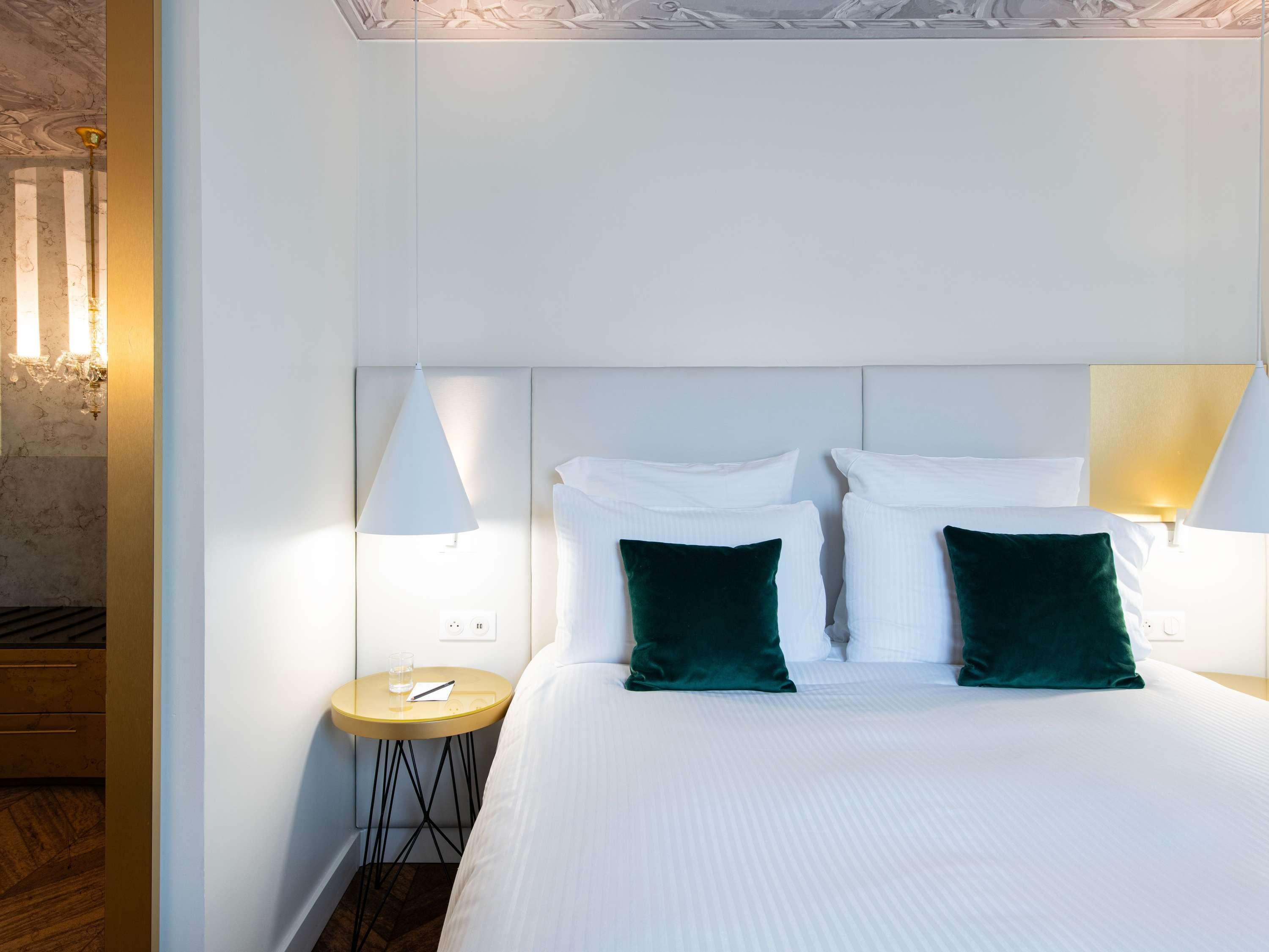 Double Superior Queen Bed