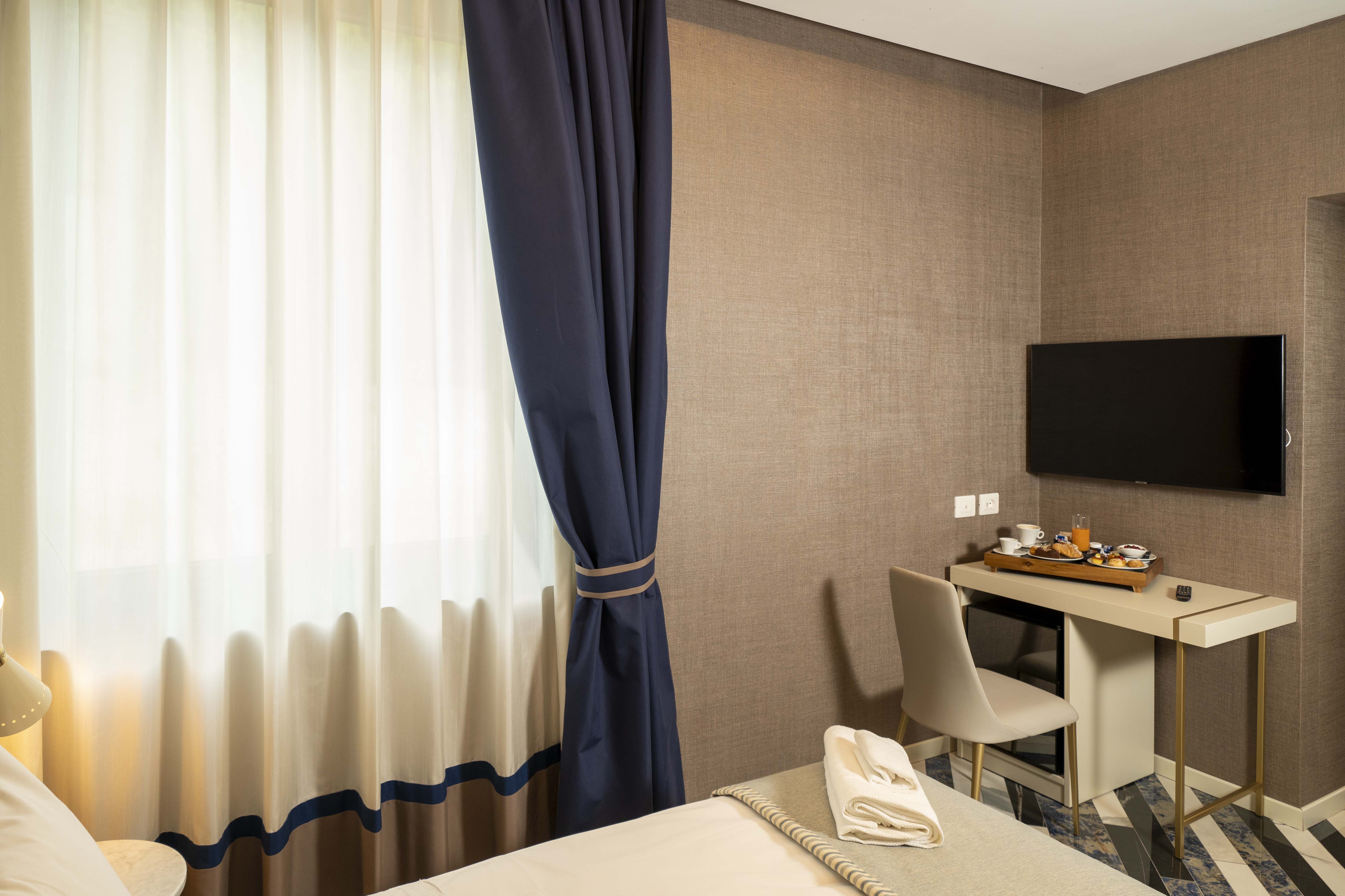 Double or Twin Standard