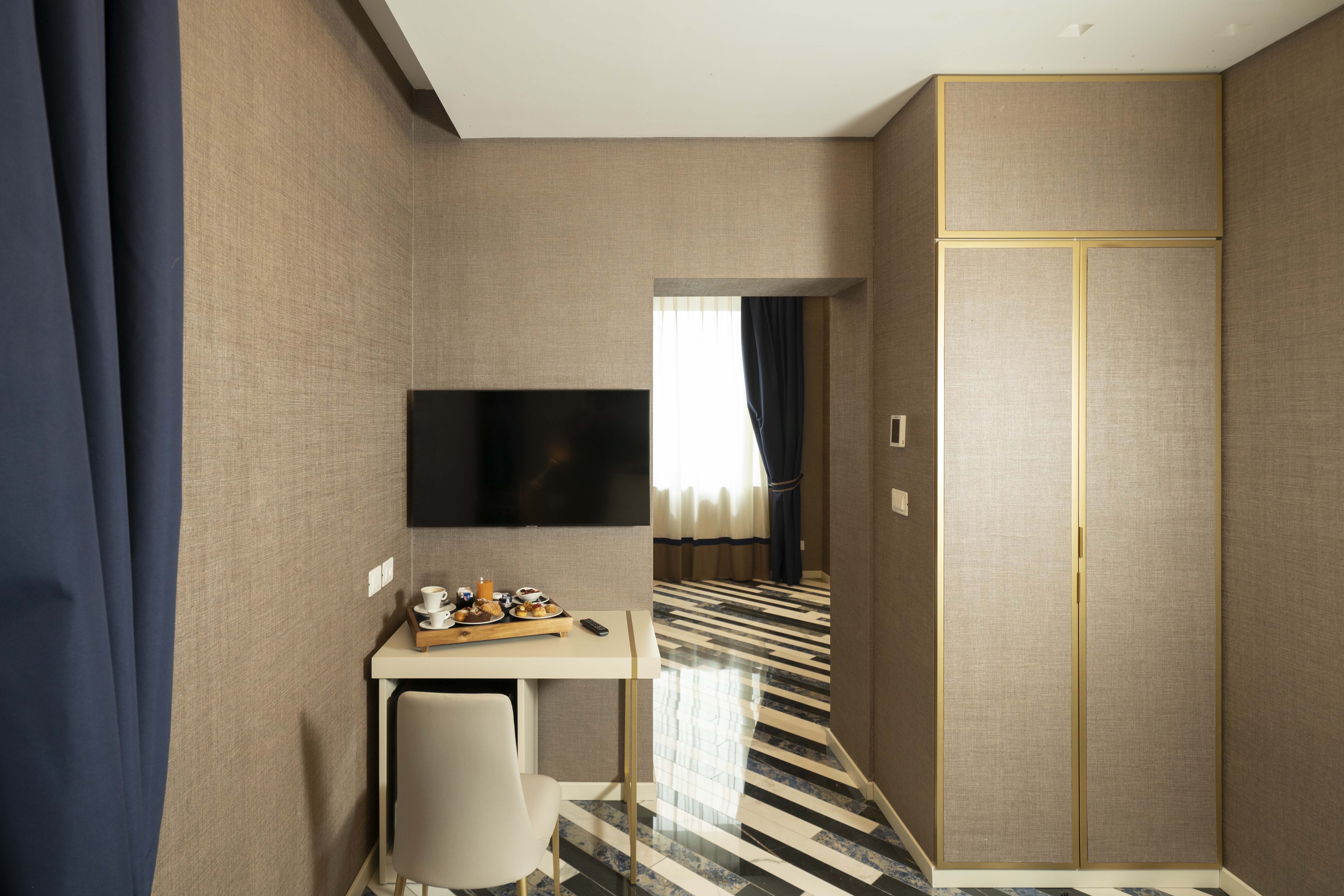 Double or Twin Standard