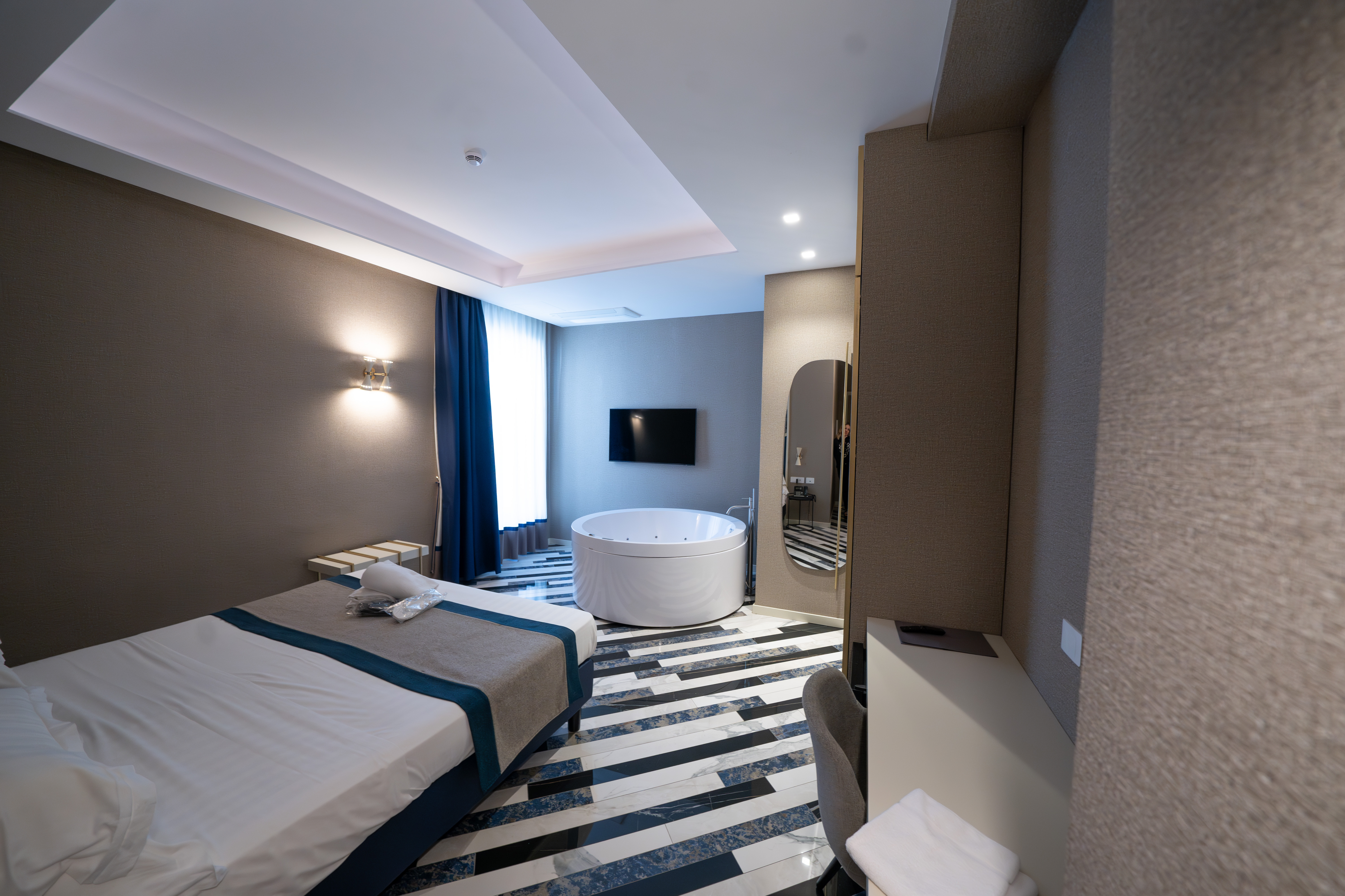 Double or Twin Executive