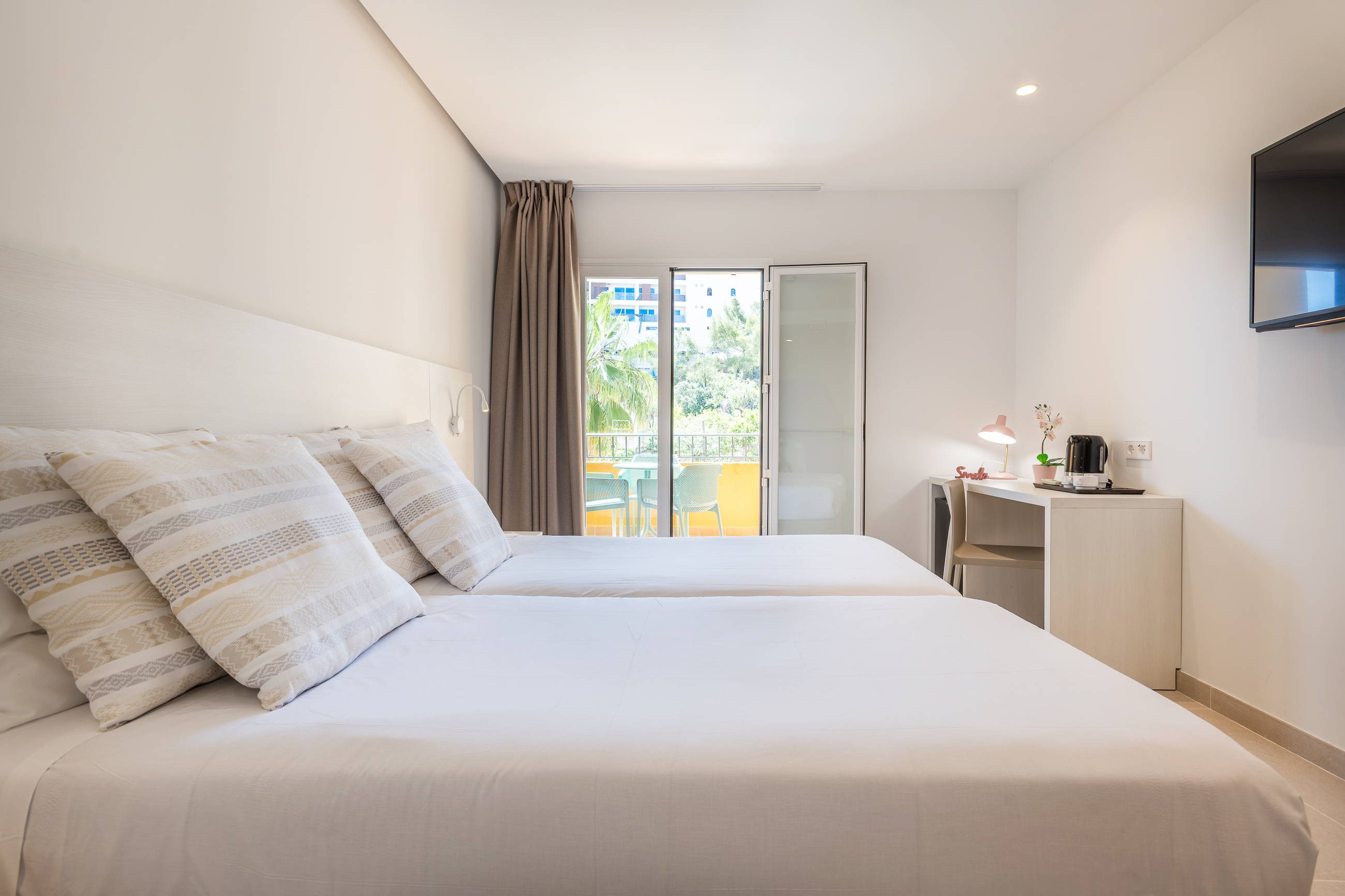 Double or Twin Sea View