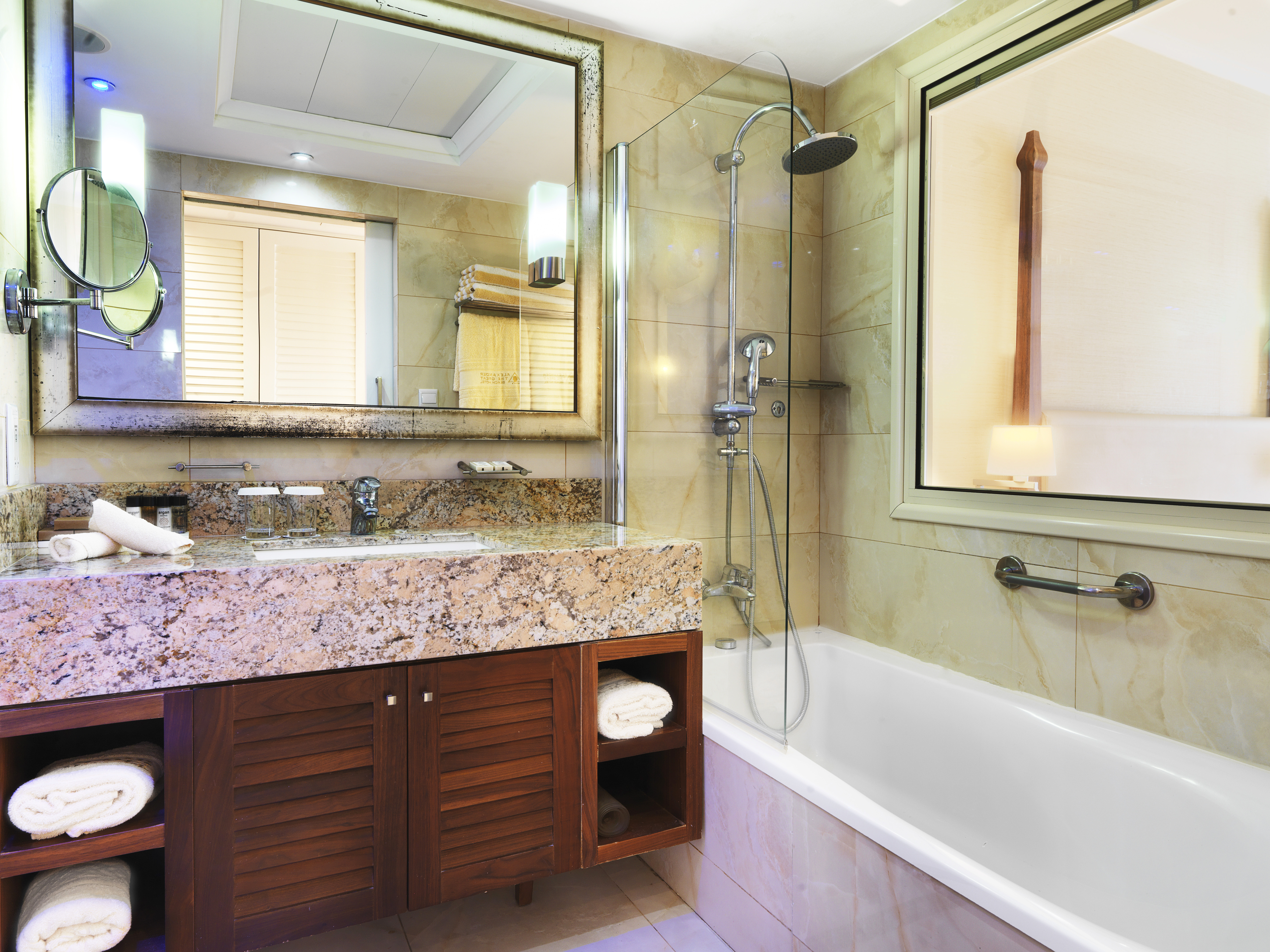 Double or Twin Deluxe