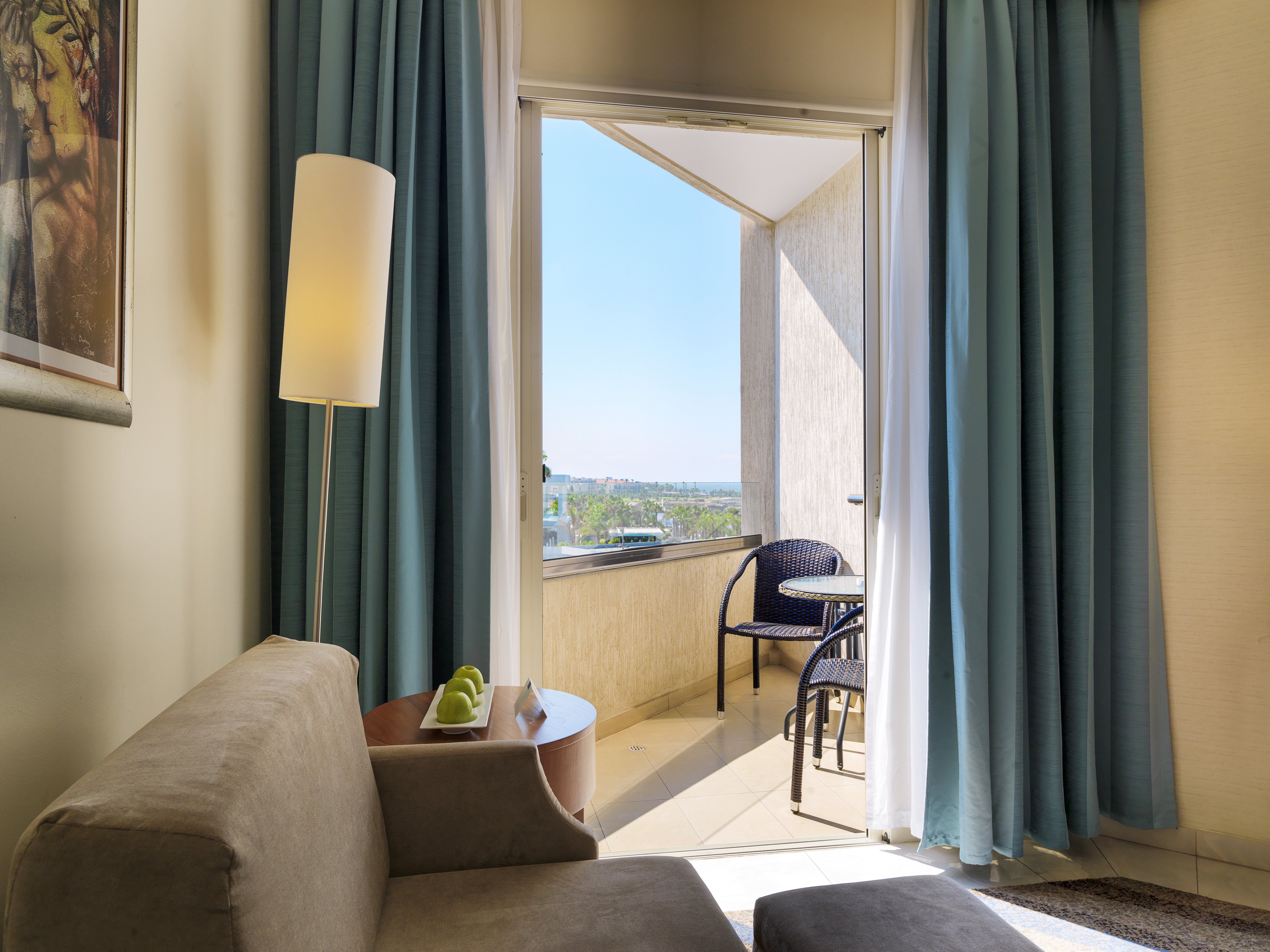 Double or Twin Deluxe Side Sea View