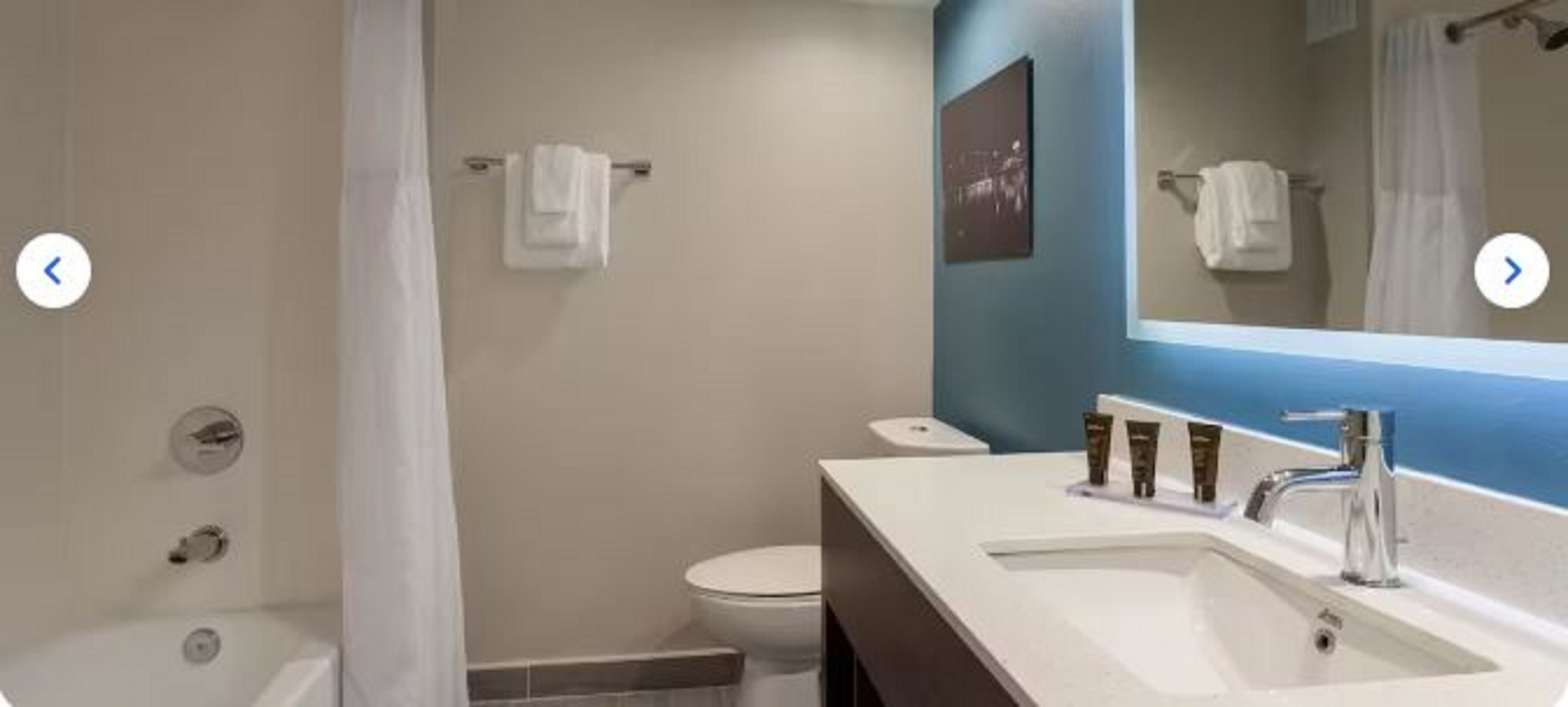 Double Deluxe Two Beds