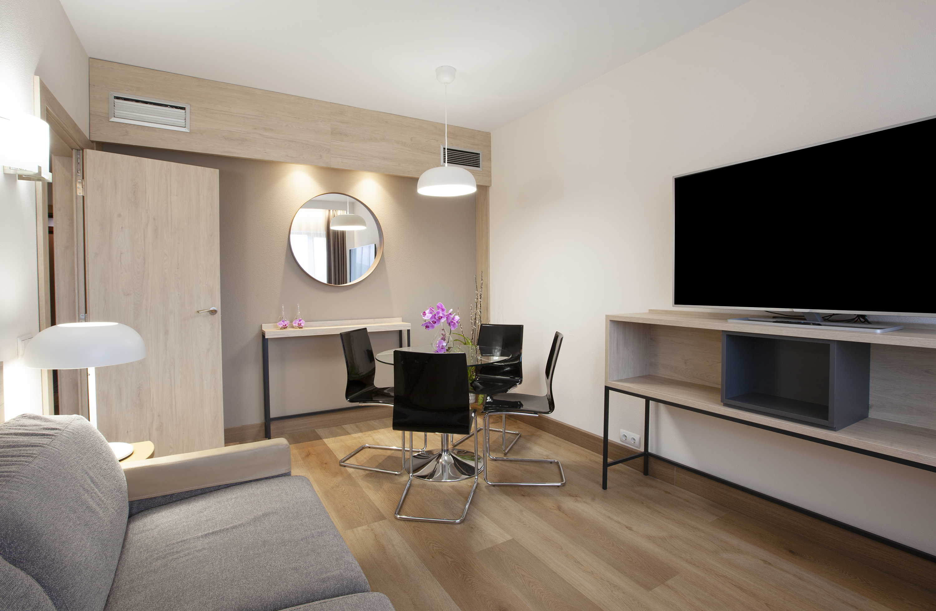 Family Room Capacity 3