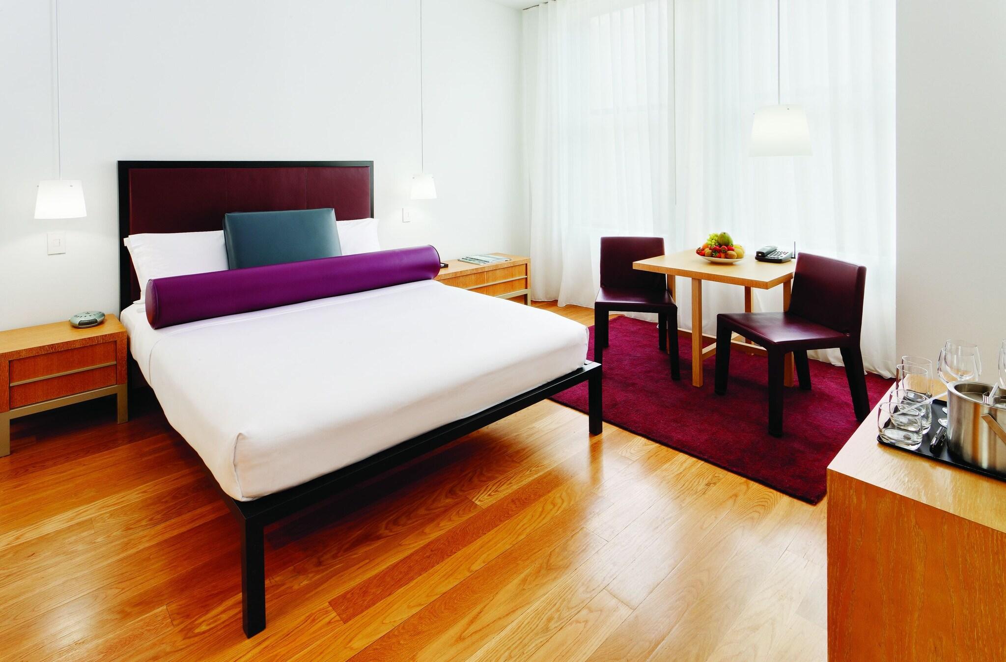 Double Deluxe Queen Bed