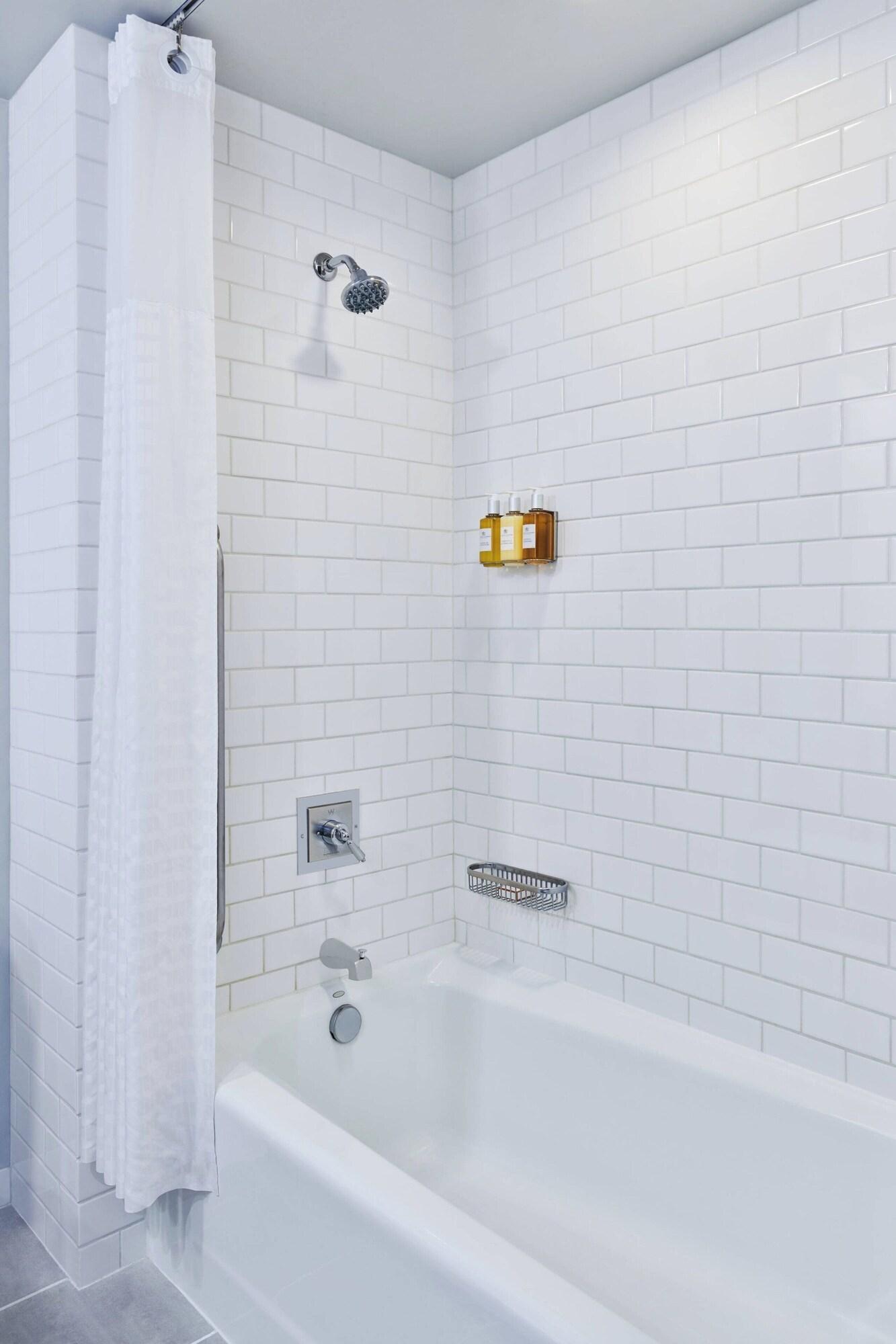 Double King Bed Non Smoking