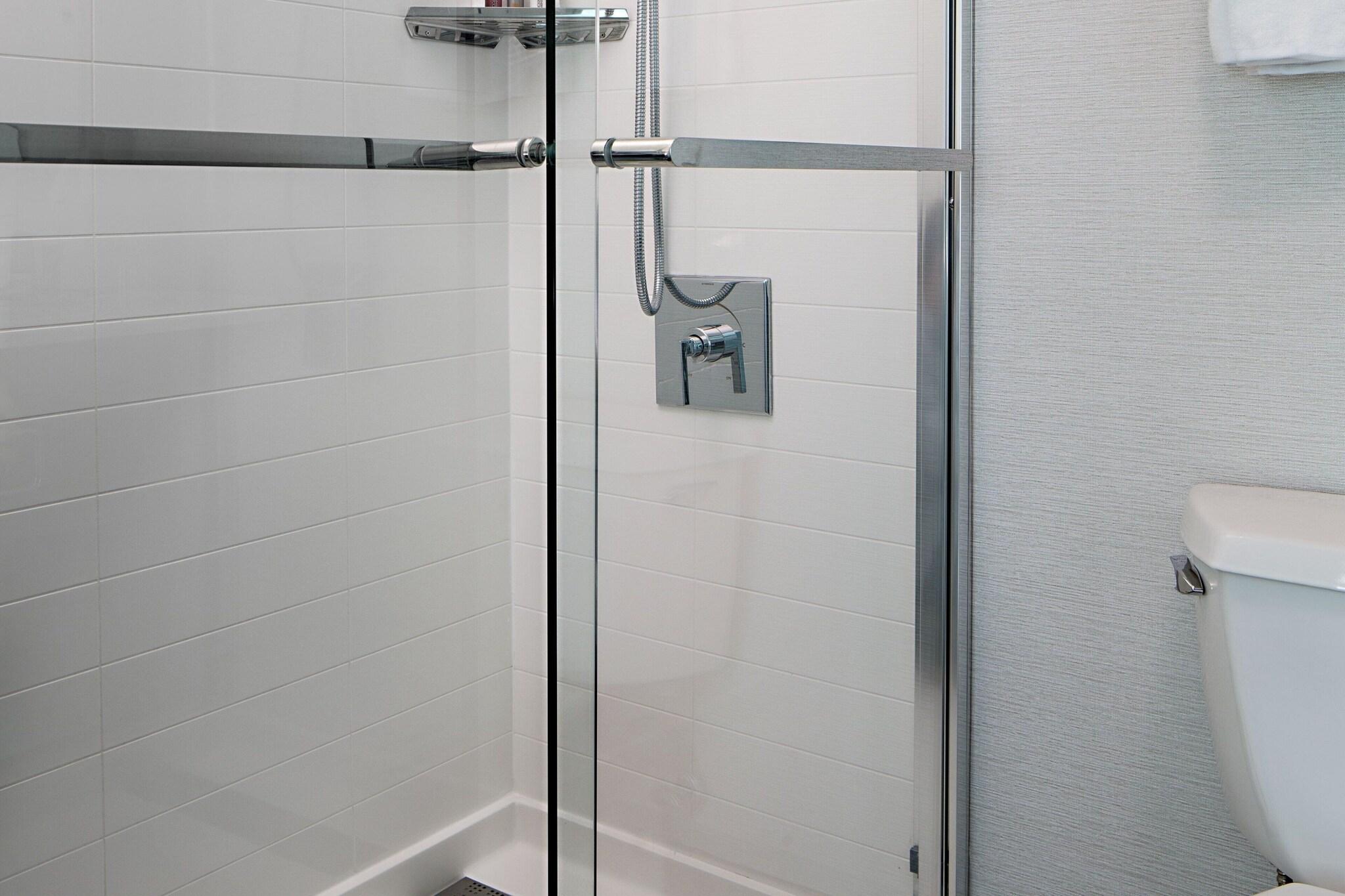 Double Club King Bed