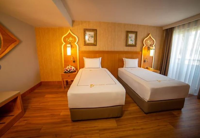 Family Room Deluxe Land View