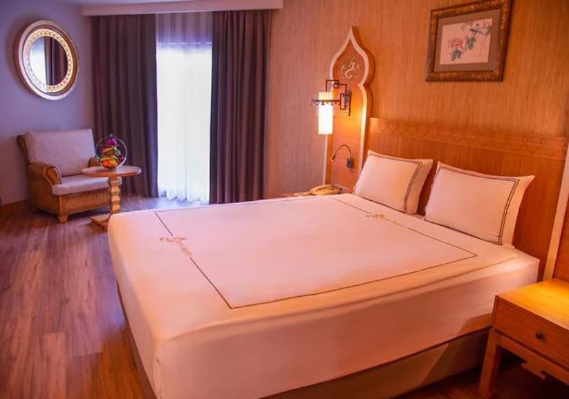 Family Room Deluxe Land View