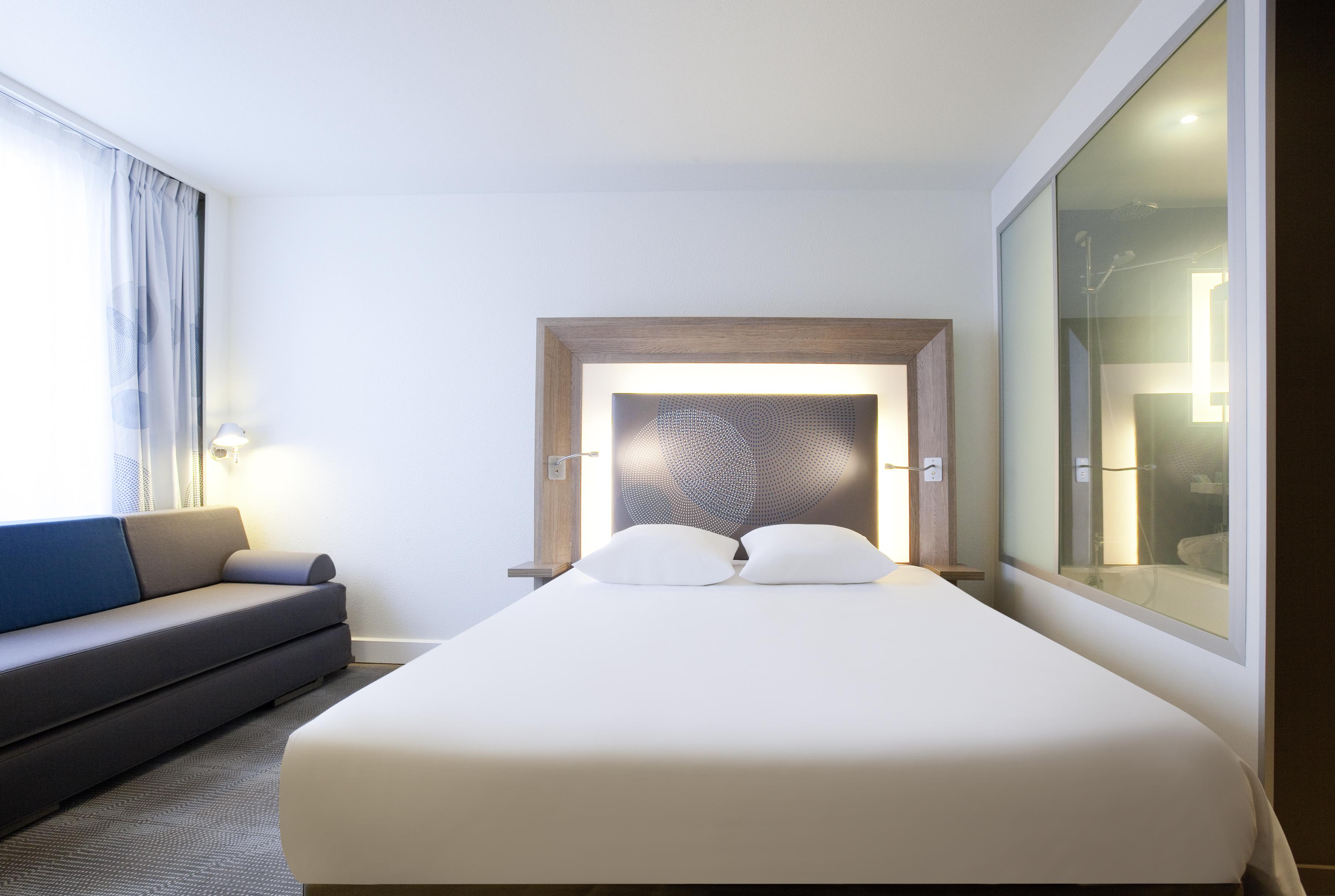 Double Queen Size Bed