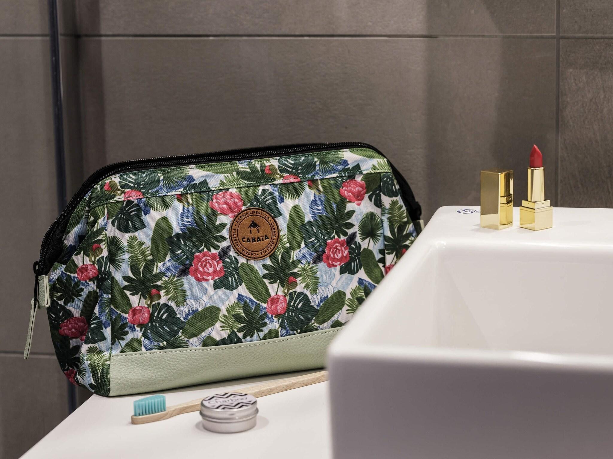 Double Executive Queen Bed