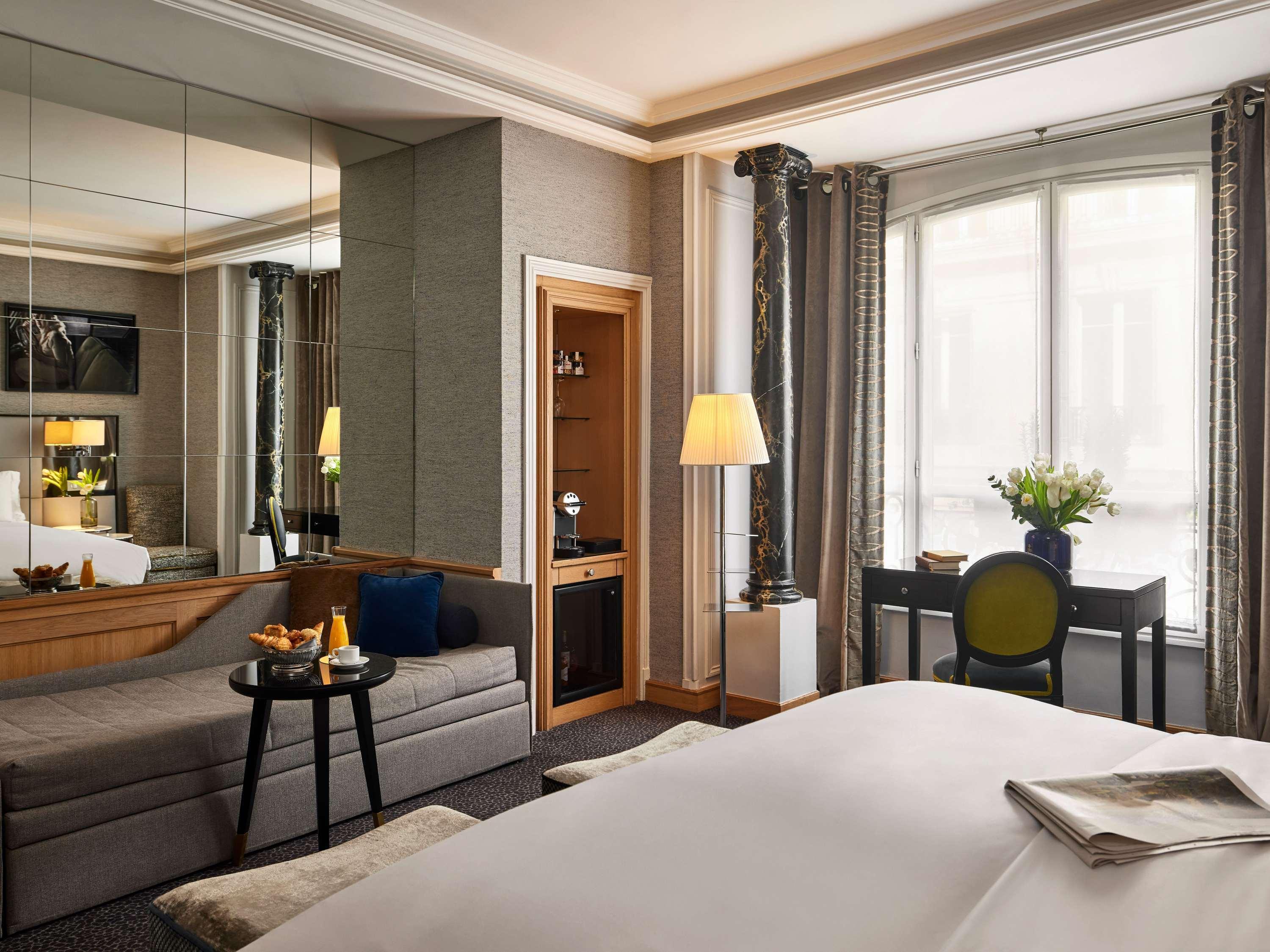 Junior Suite King Size Bed