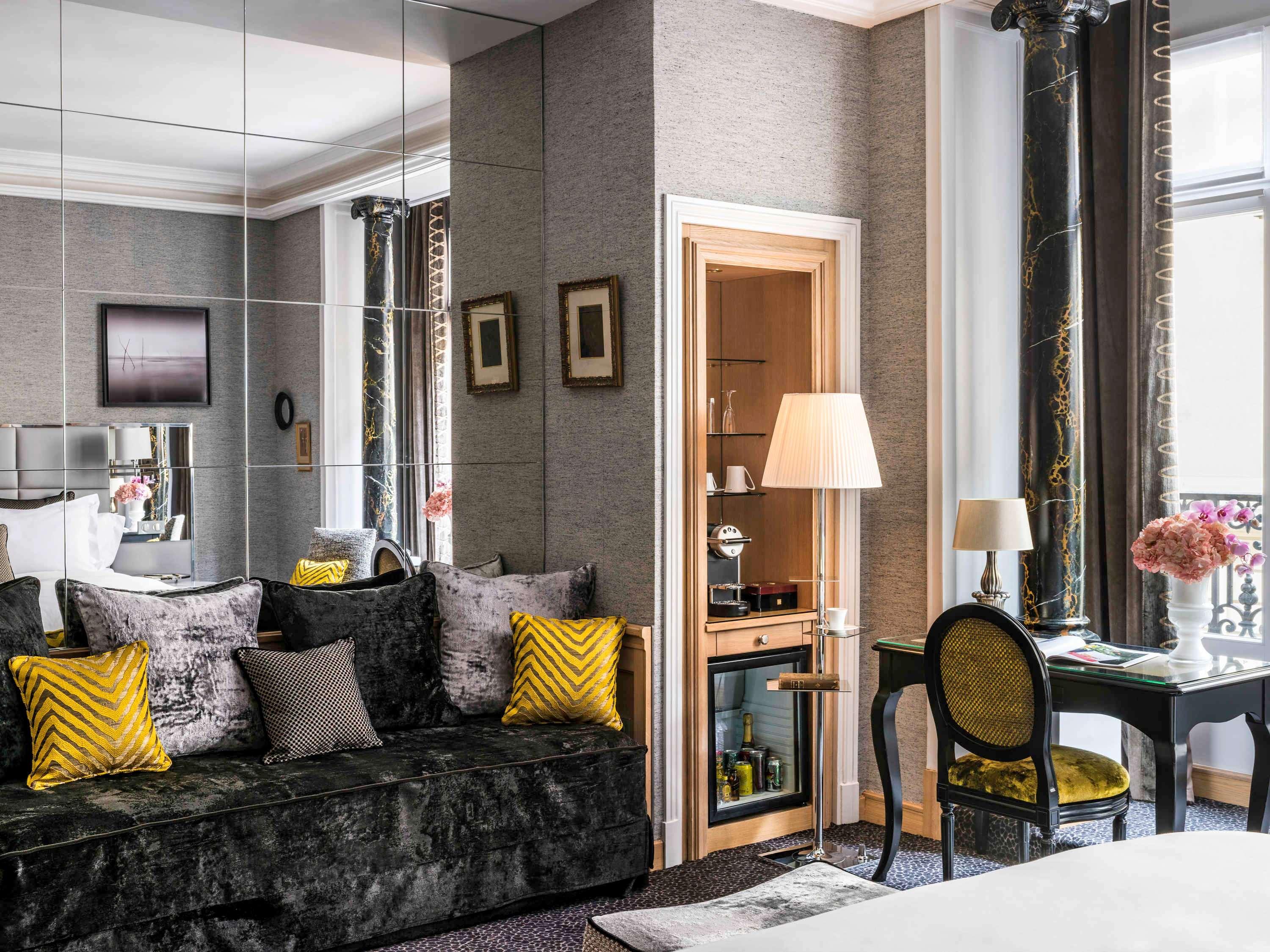 Junior Suite King Size Bed