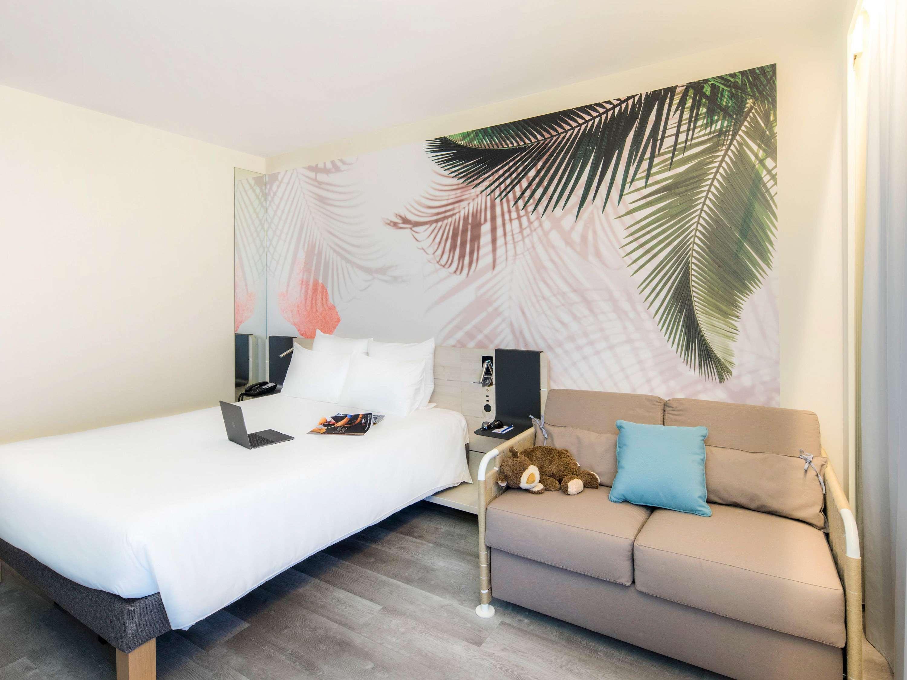 Double Premium Queen Bed