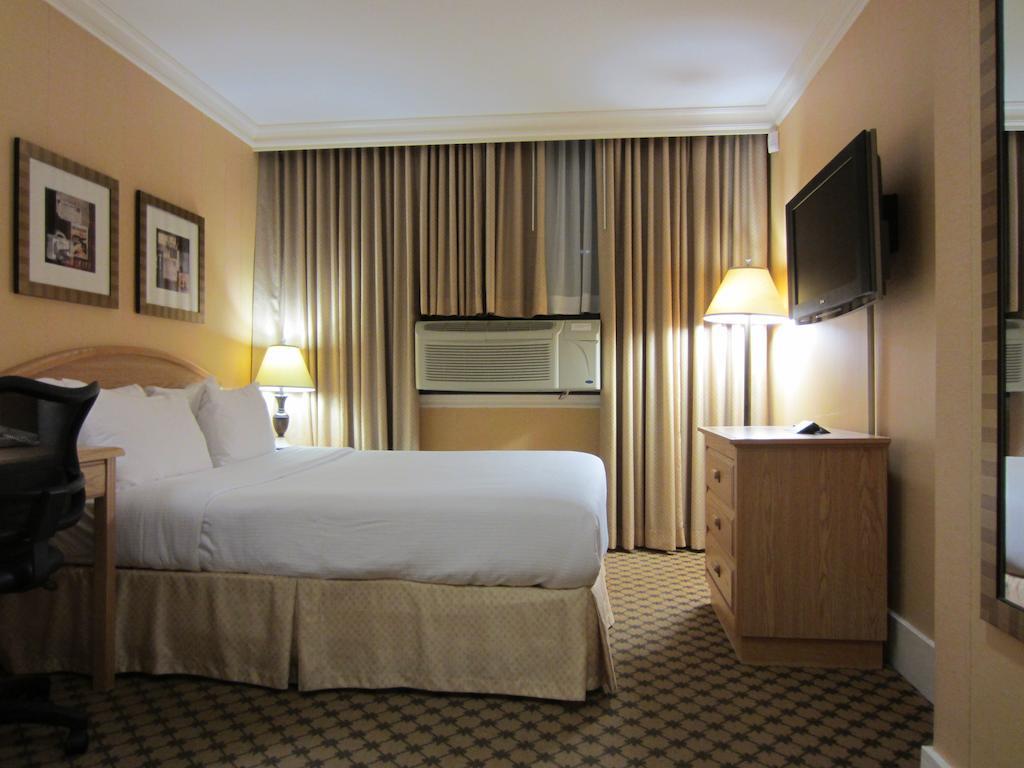 Double Queen Size Bed