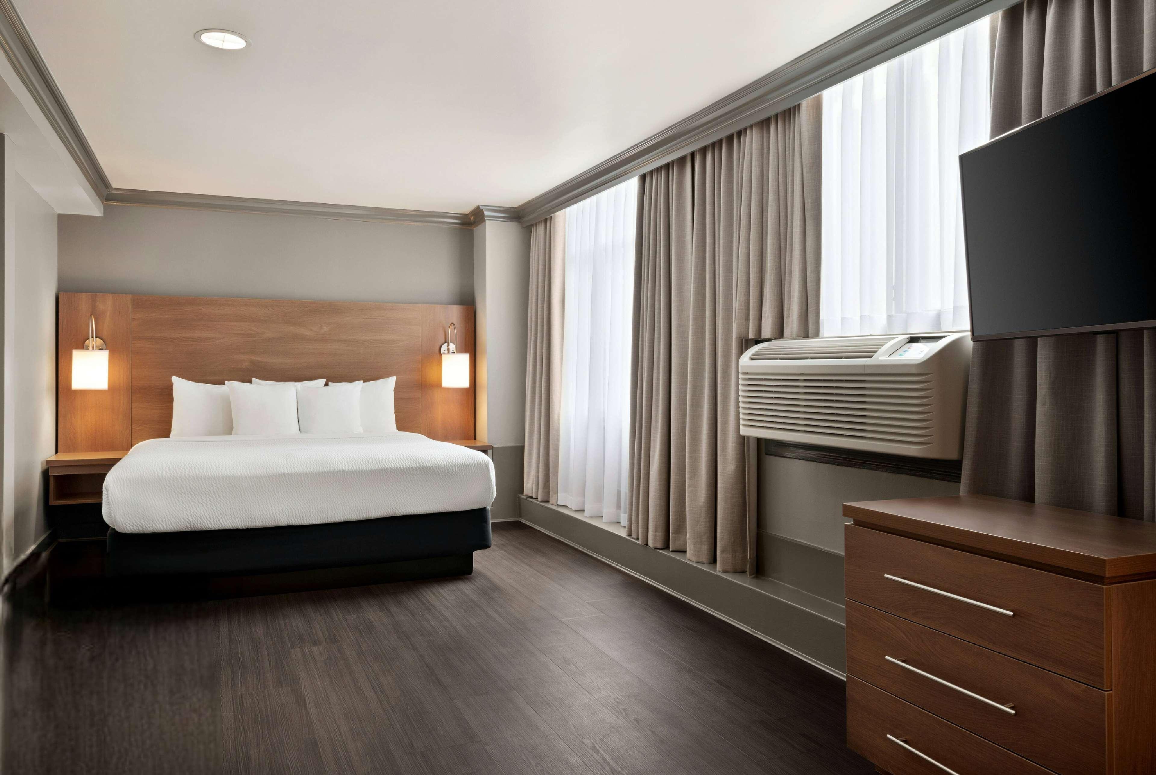 Double King Bed Non Smoking