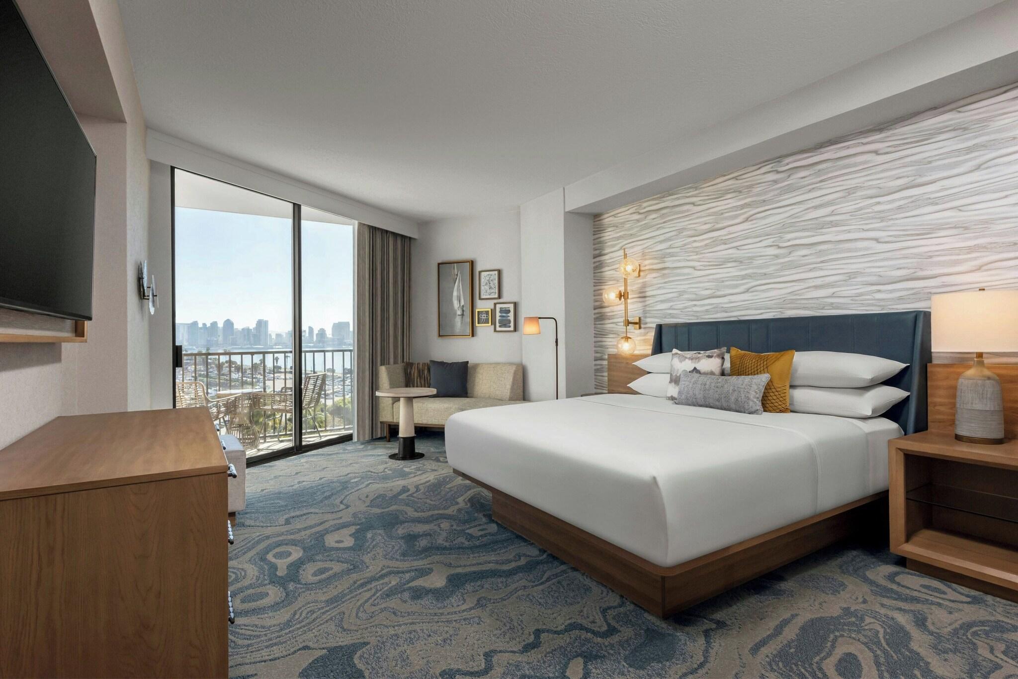 Suite City View King Bed