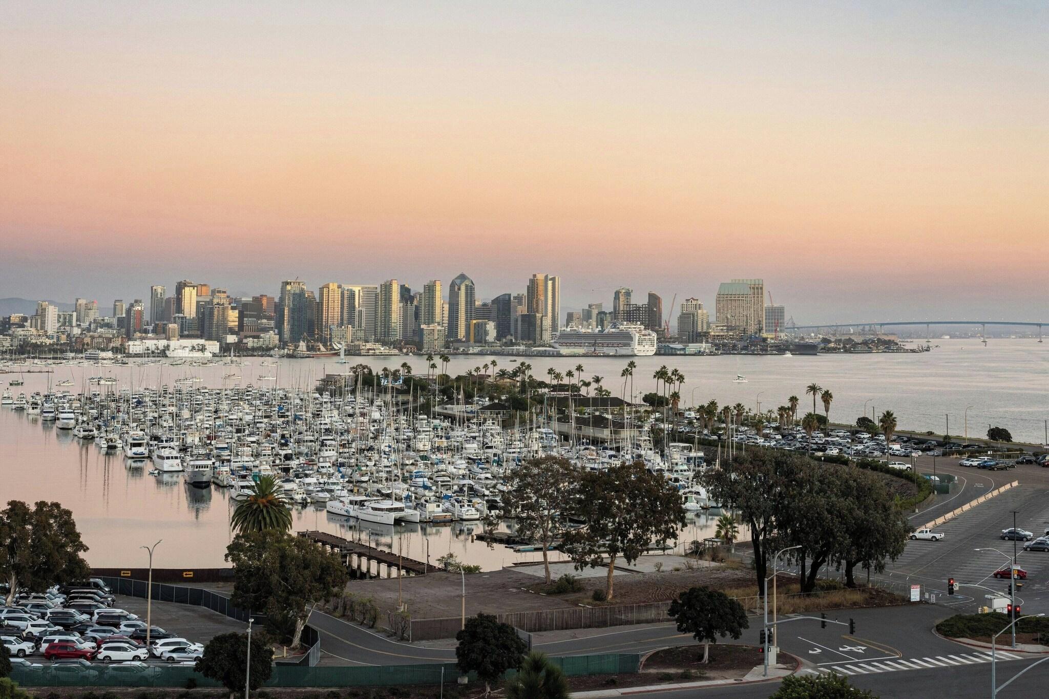 Studio King Size Bed