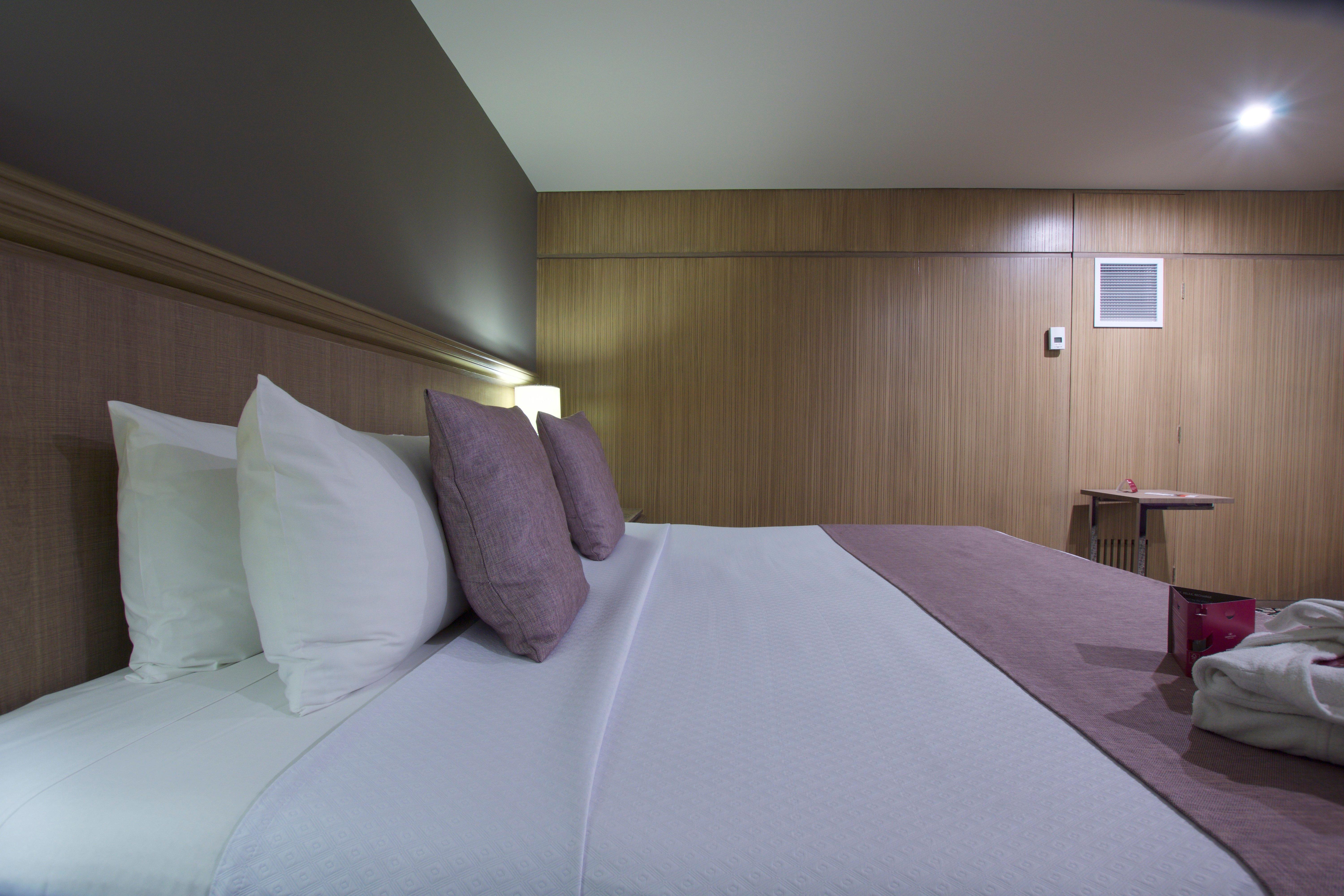 Double King Size Bed