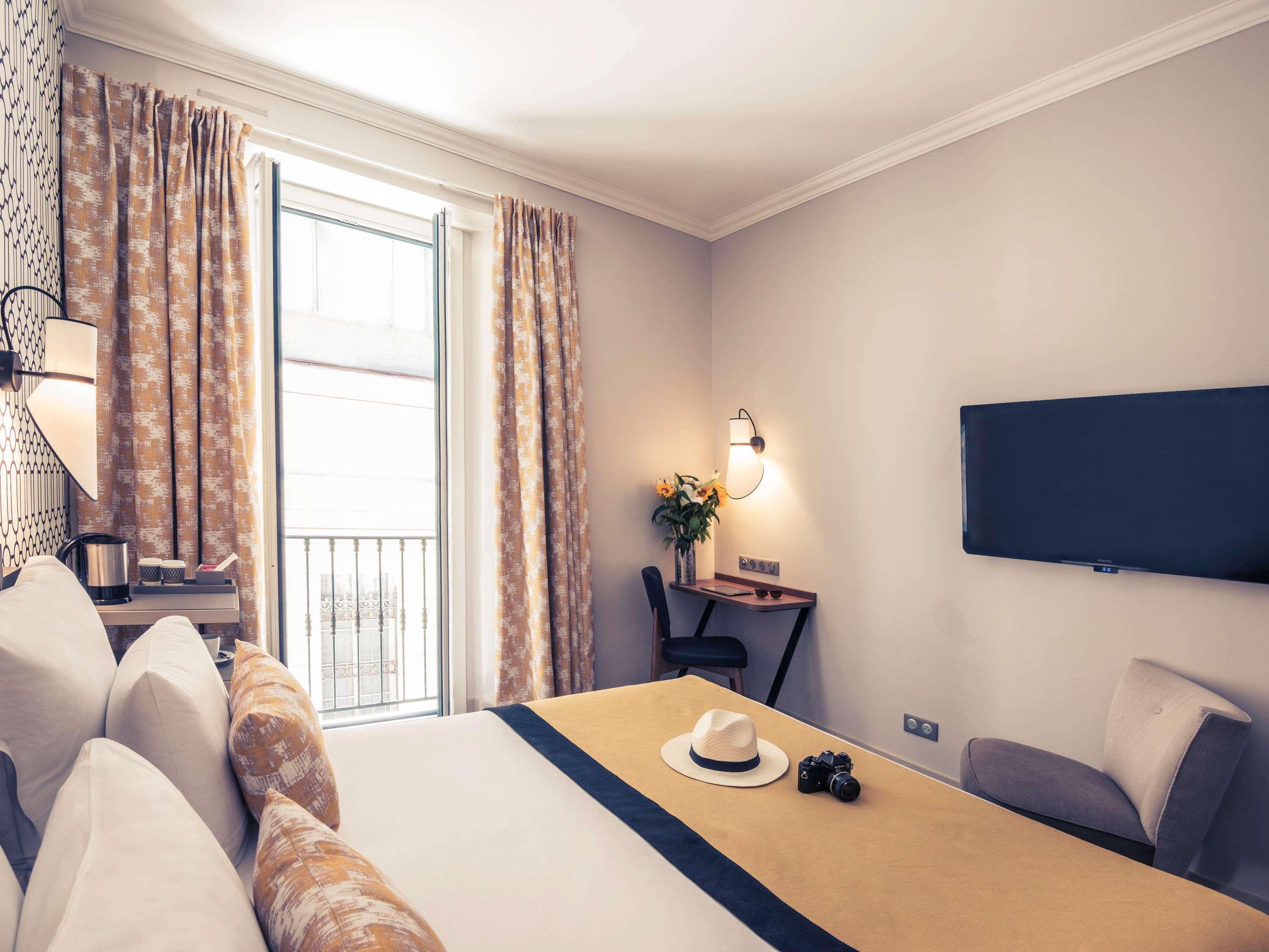 Double Classic Double Bed