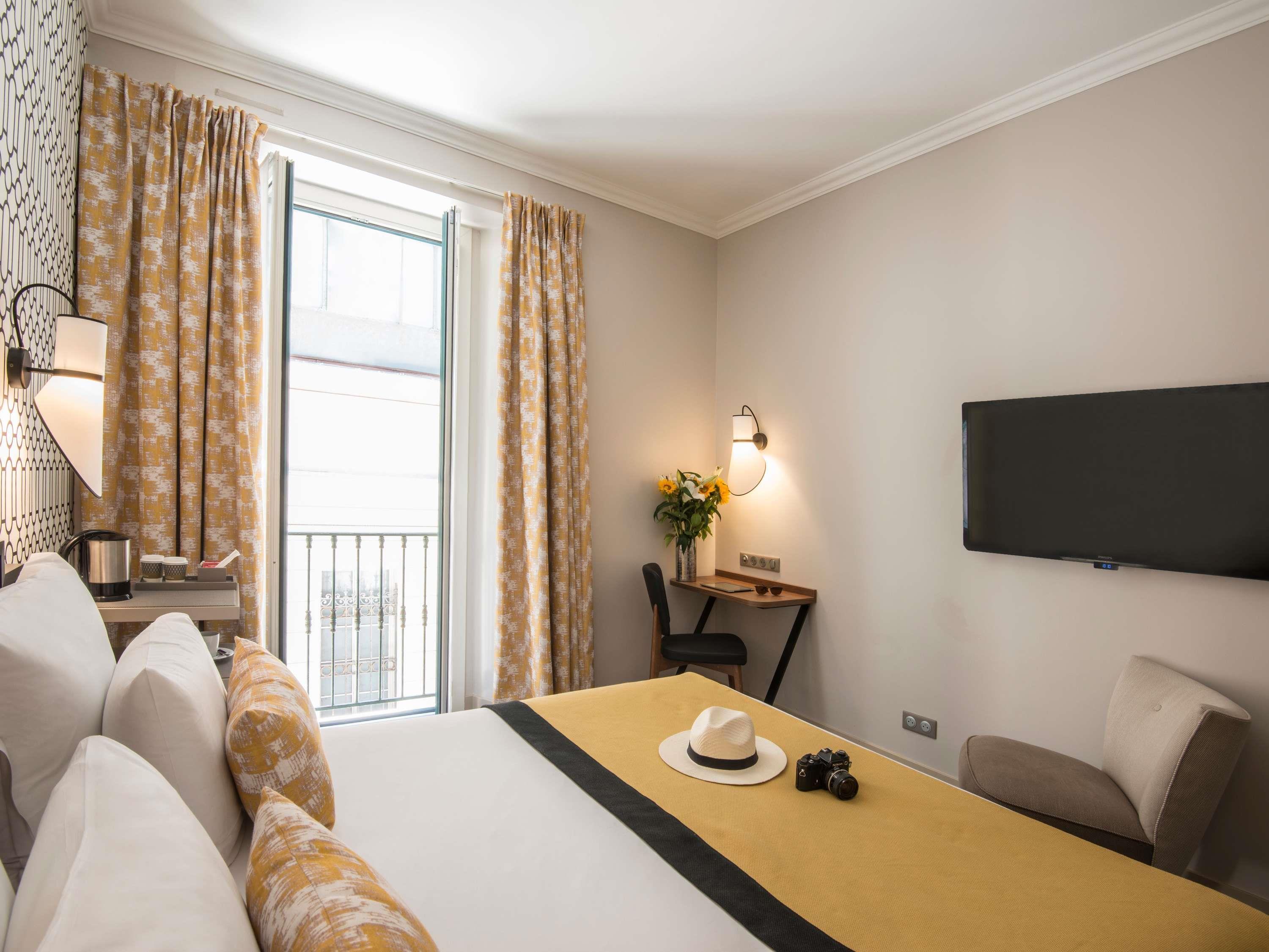 Double Classic Double Bed