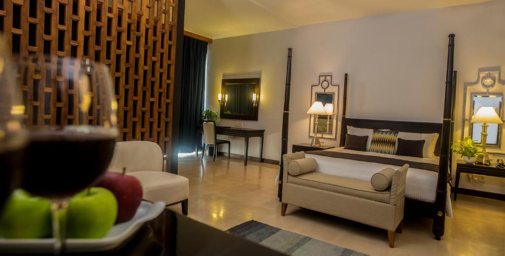 Suite Sea View King Bed