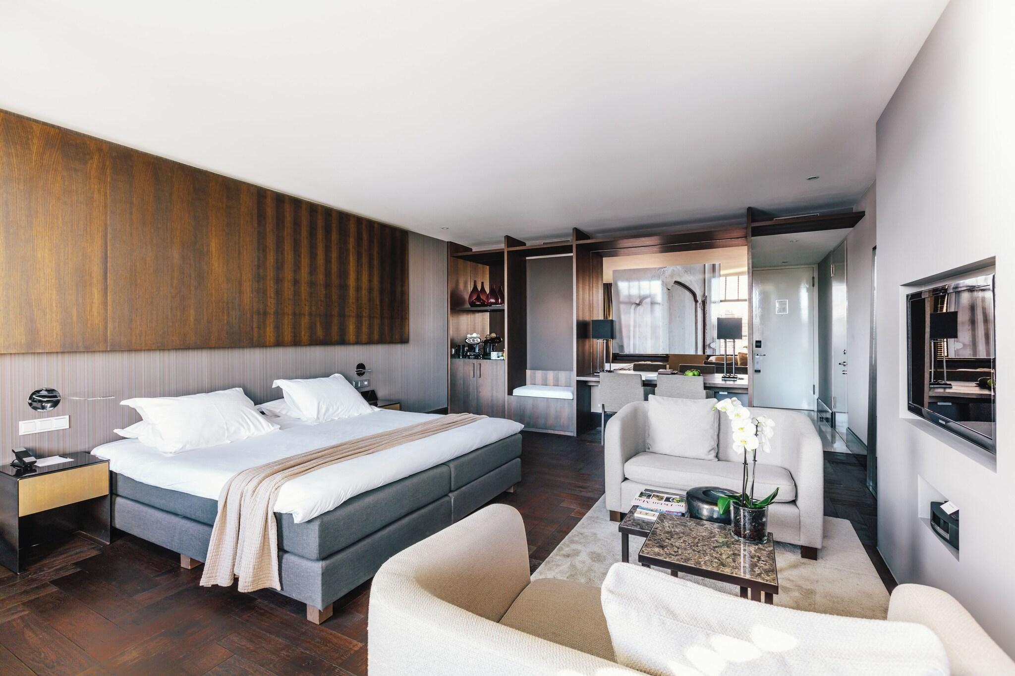 Junior Suite Canal View