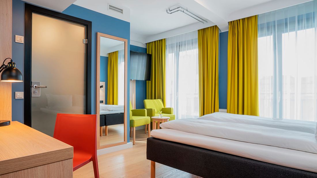 Room Queen Bed Non Smoking