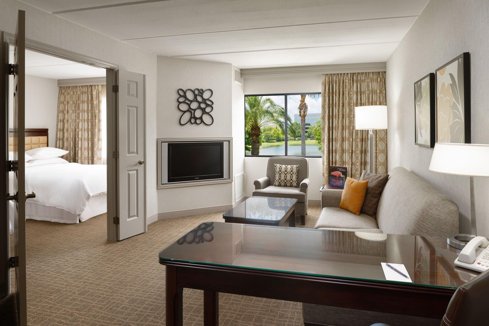 Suite Pool View One Bedroom