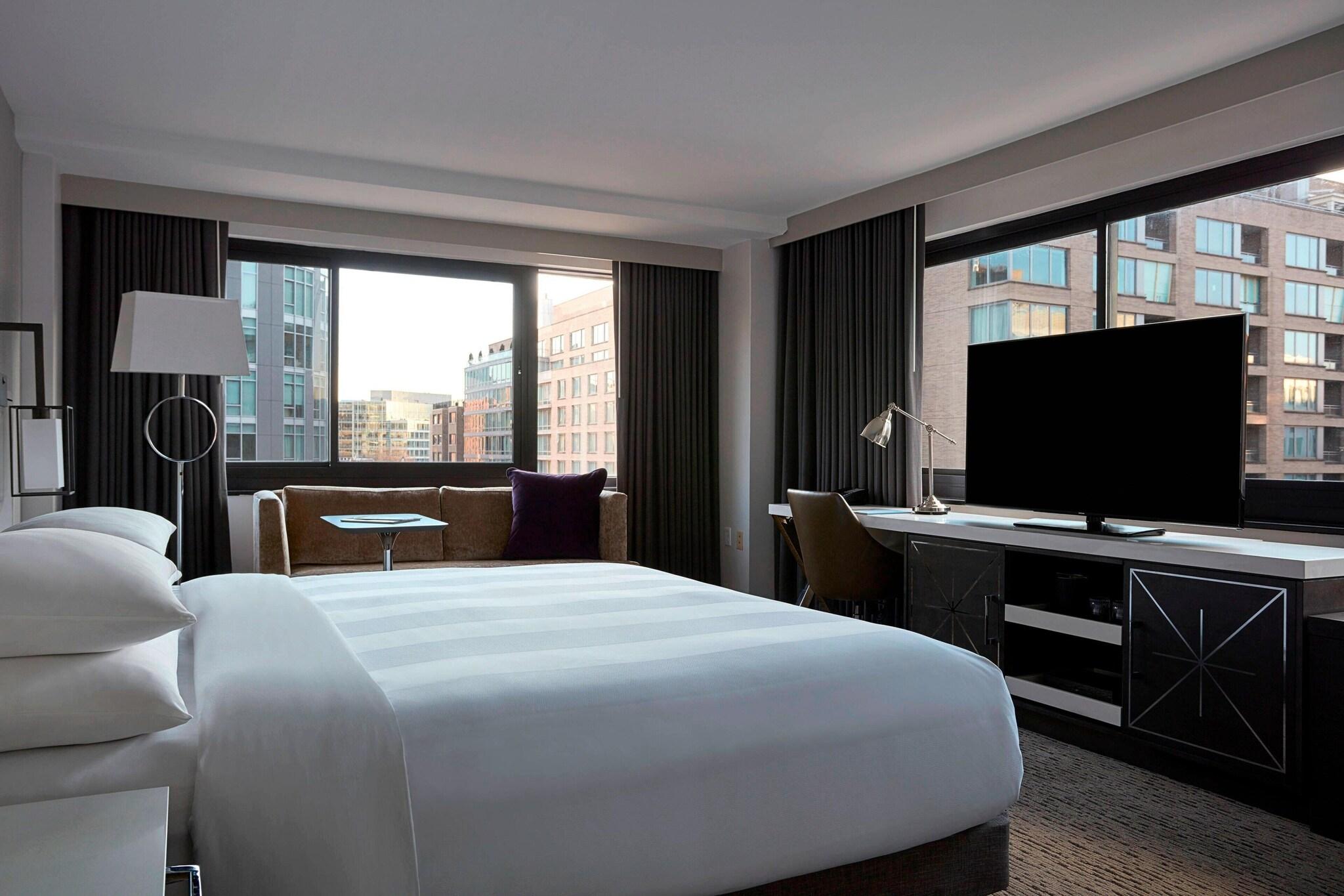 Double Deluxe King Bed