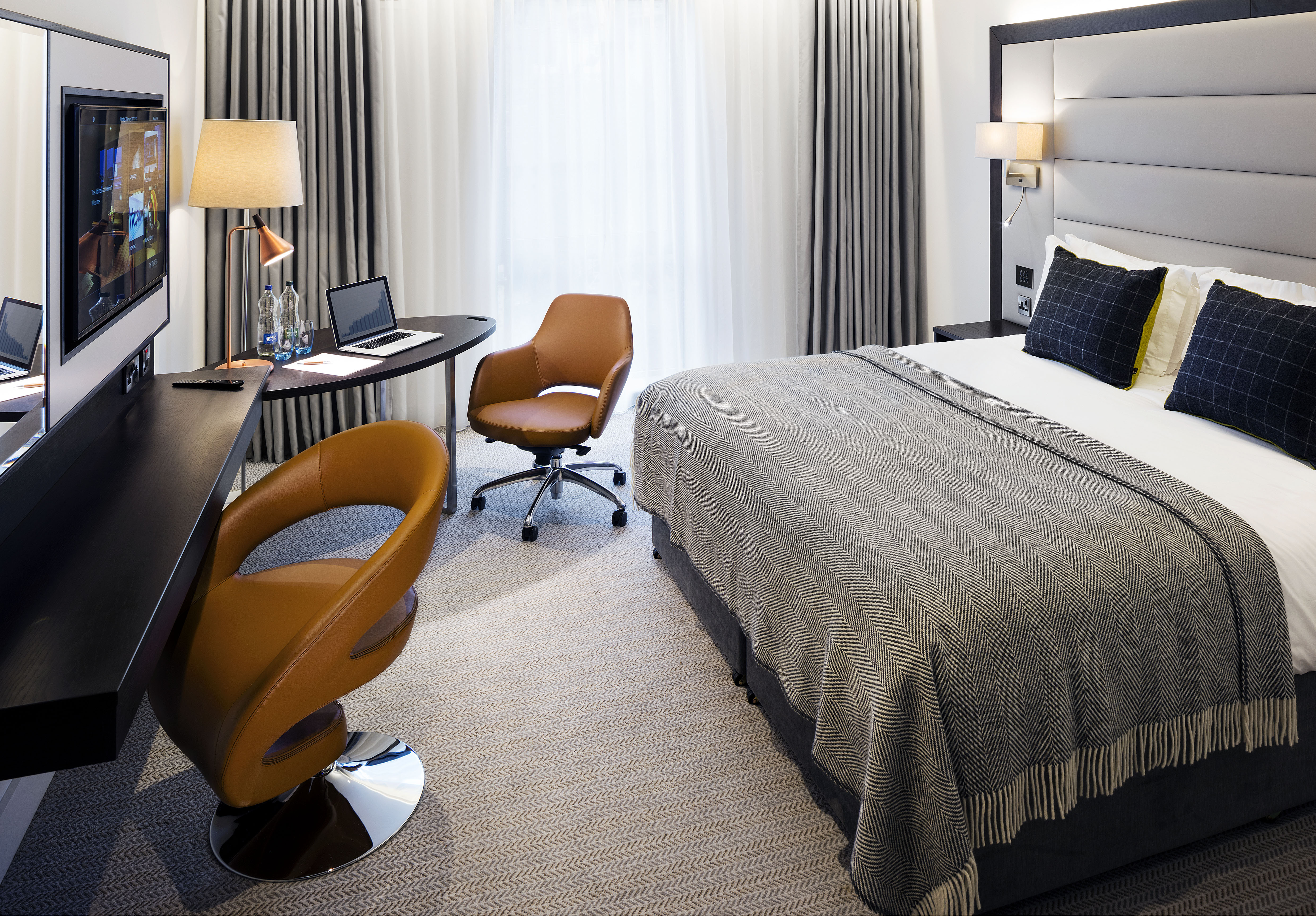 Double Club King Bed