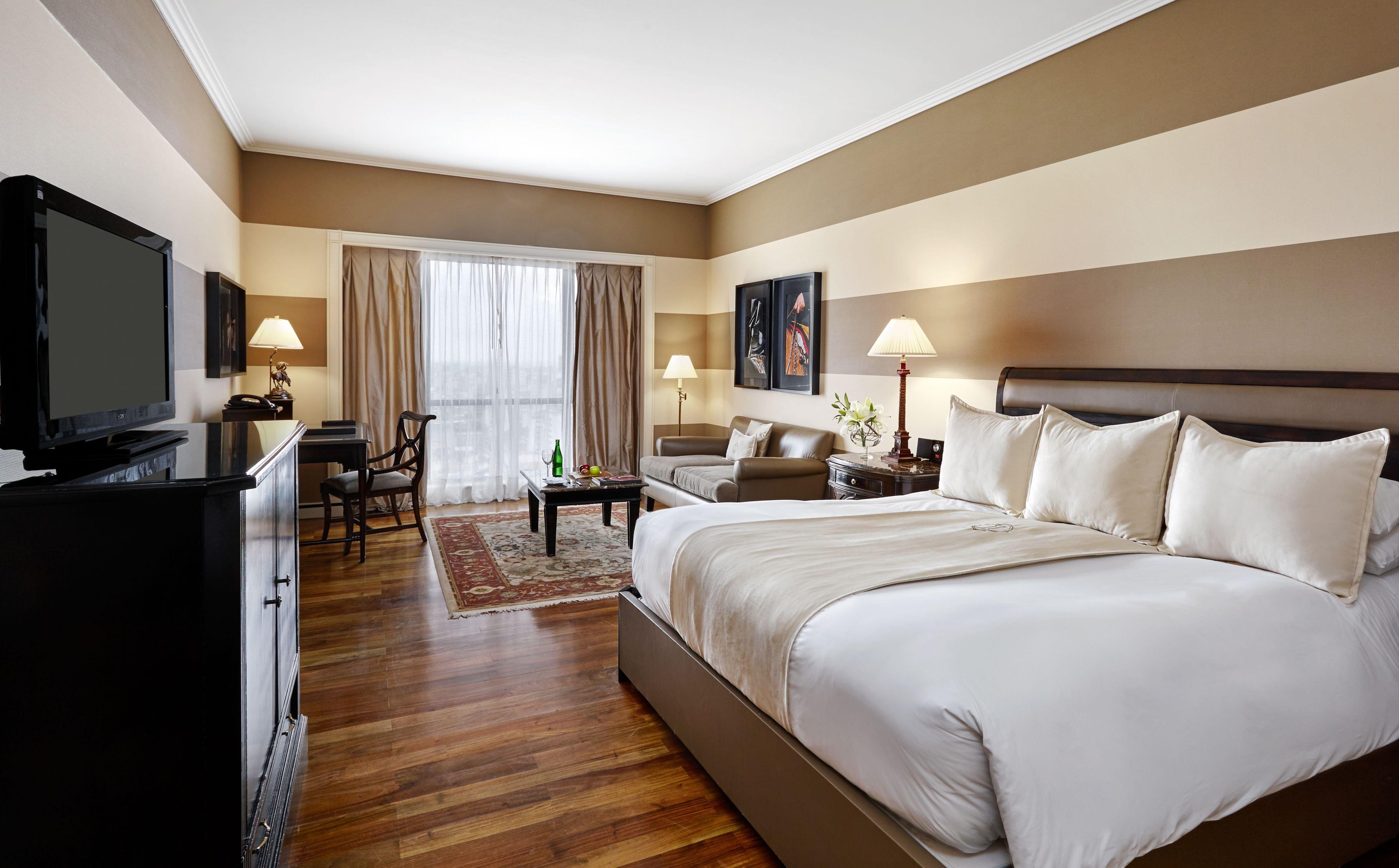 Double Club King Bed