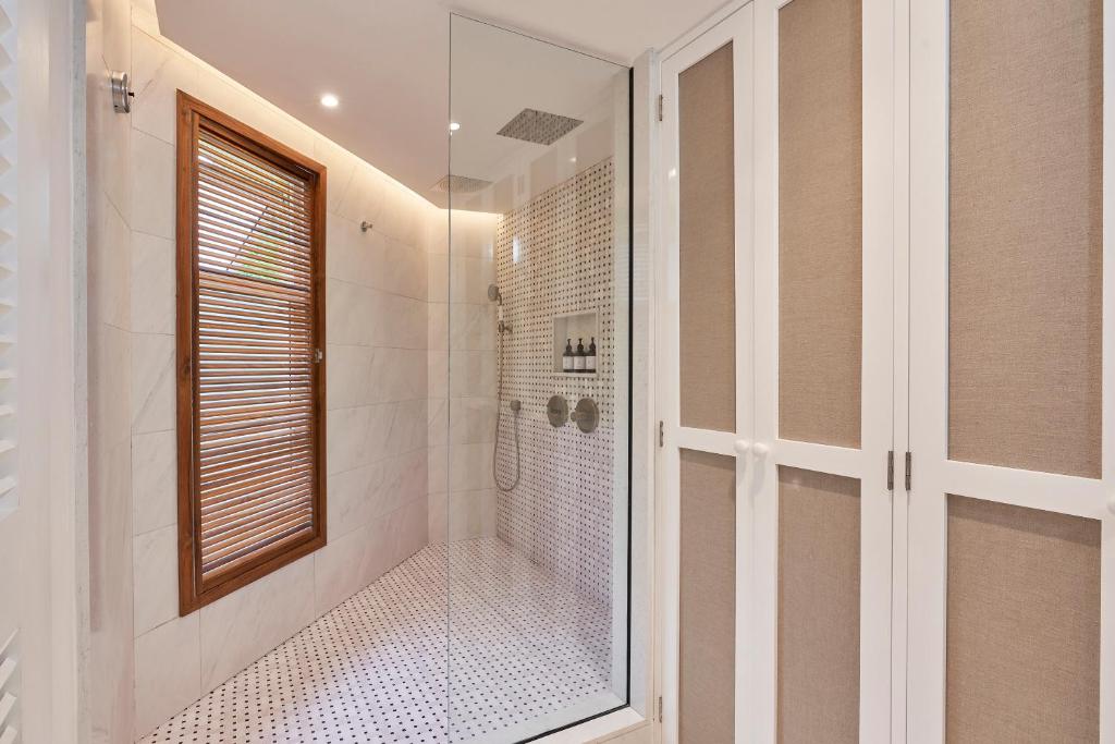 Double Deluxe Premium