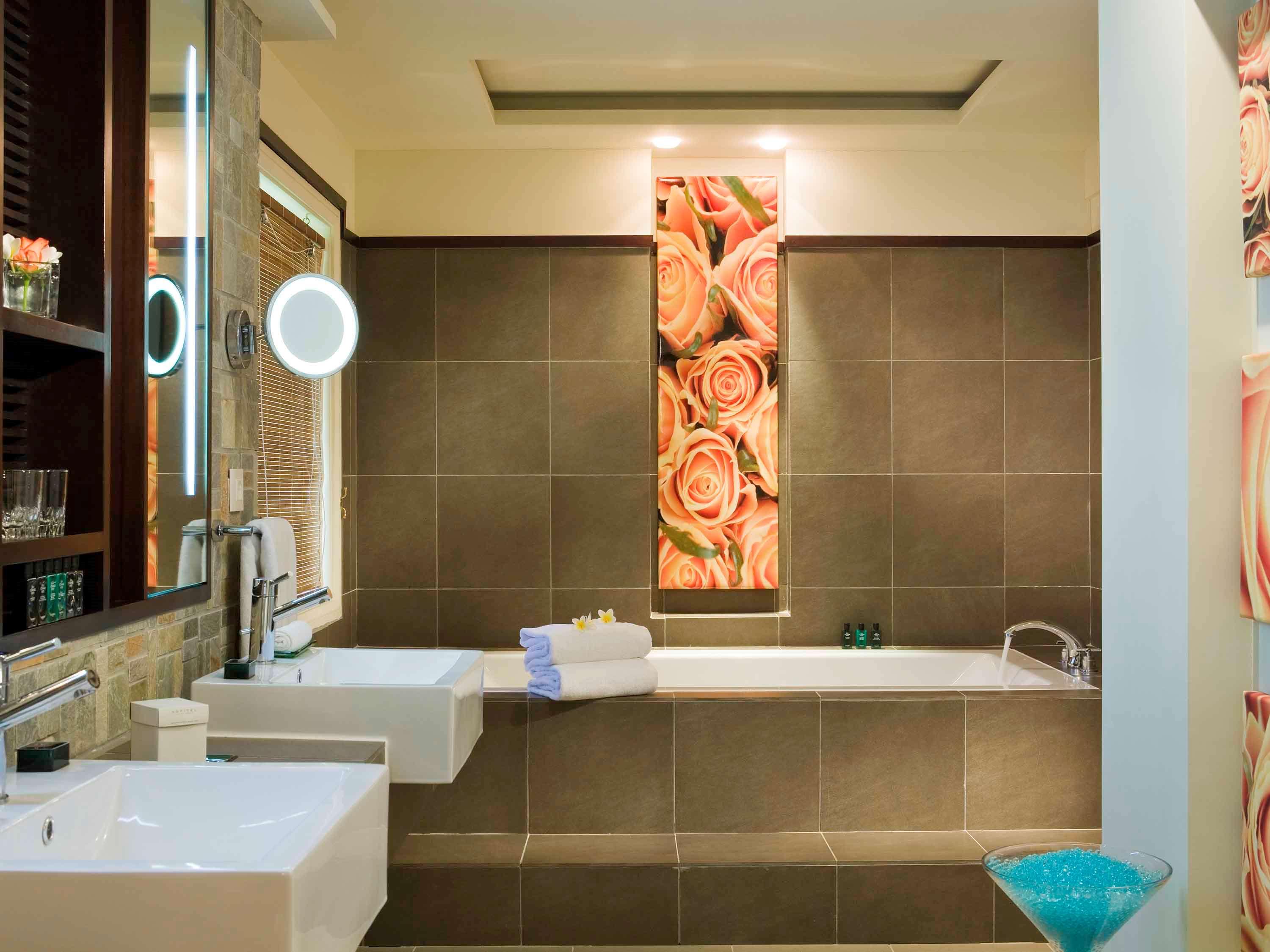 Suite Ocean View King Bed