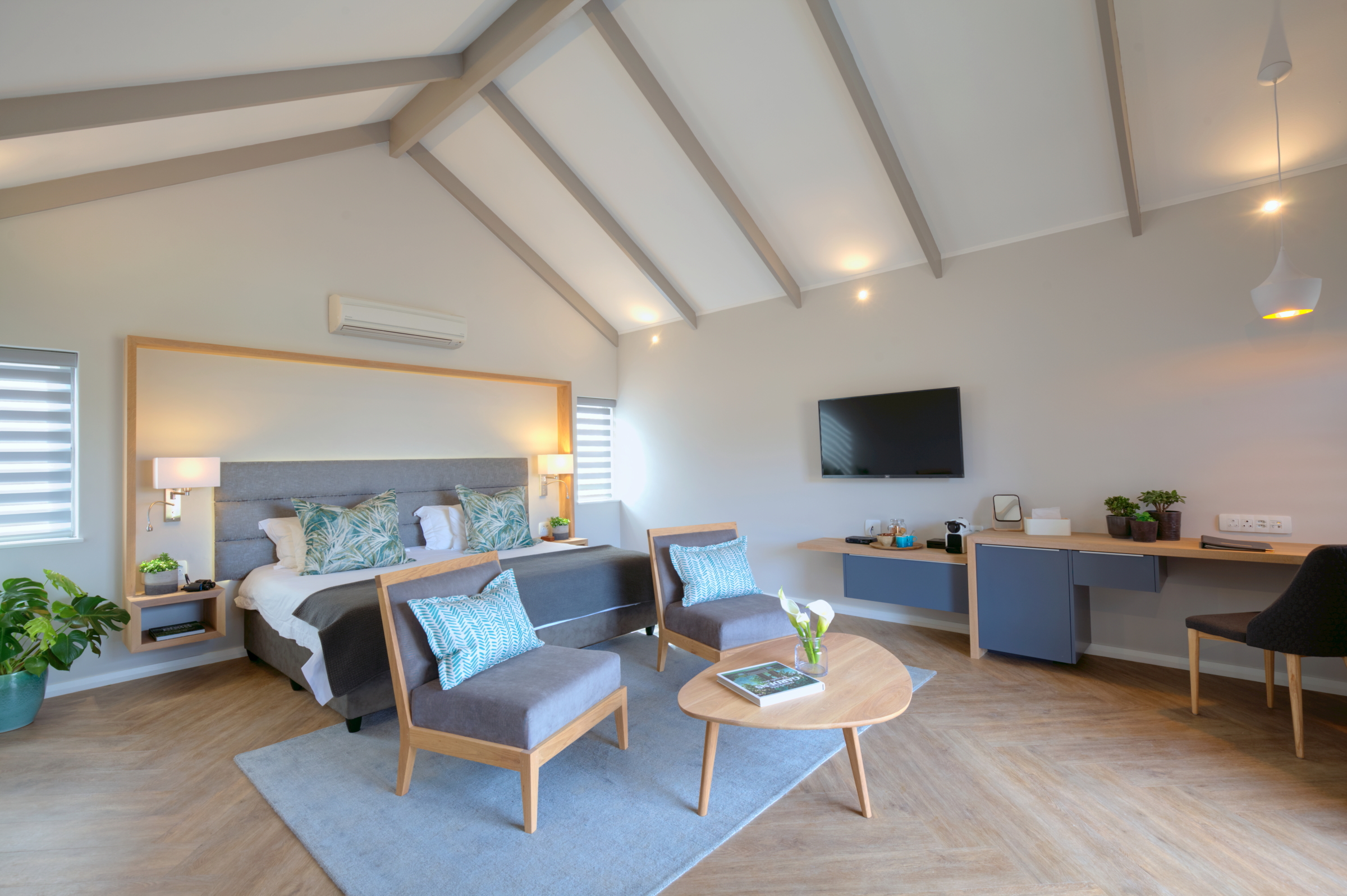 Family Room Superior Garden View