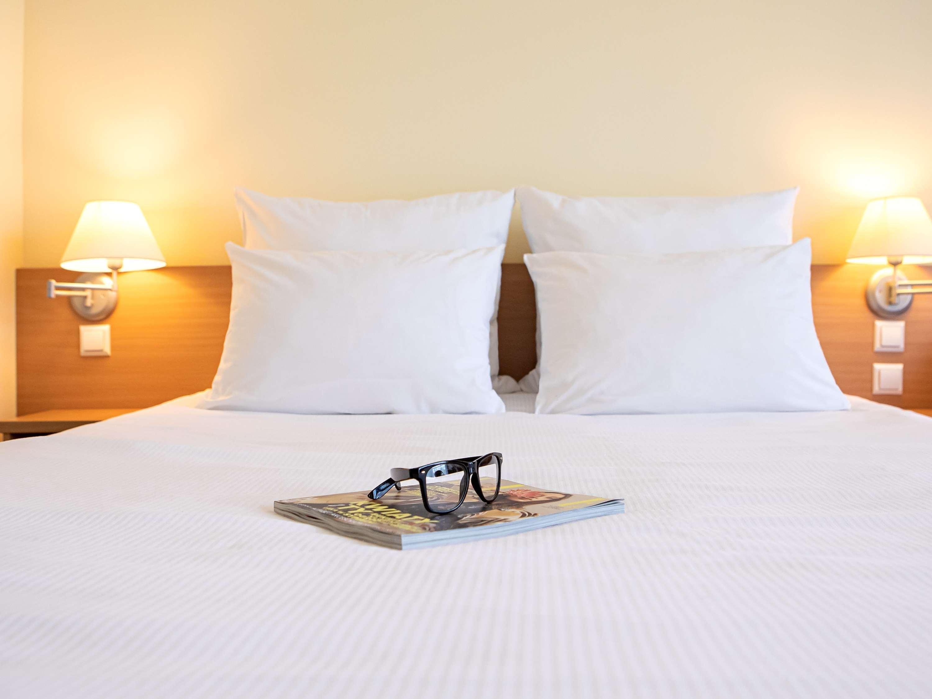 Double Queen Size Bed