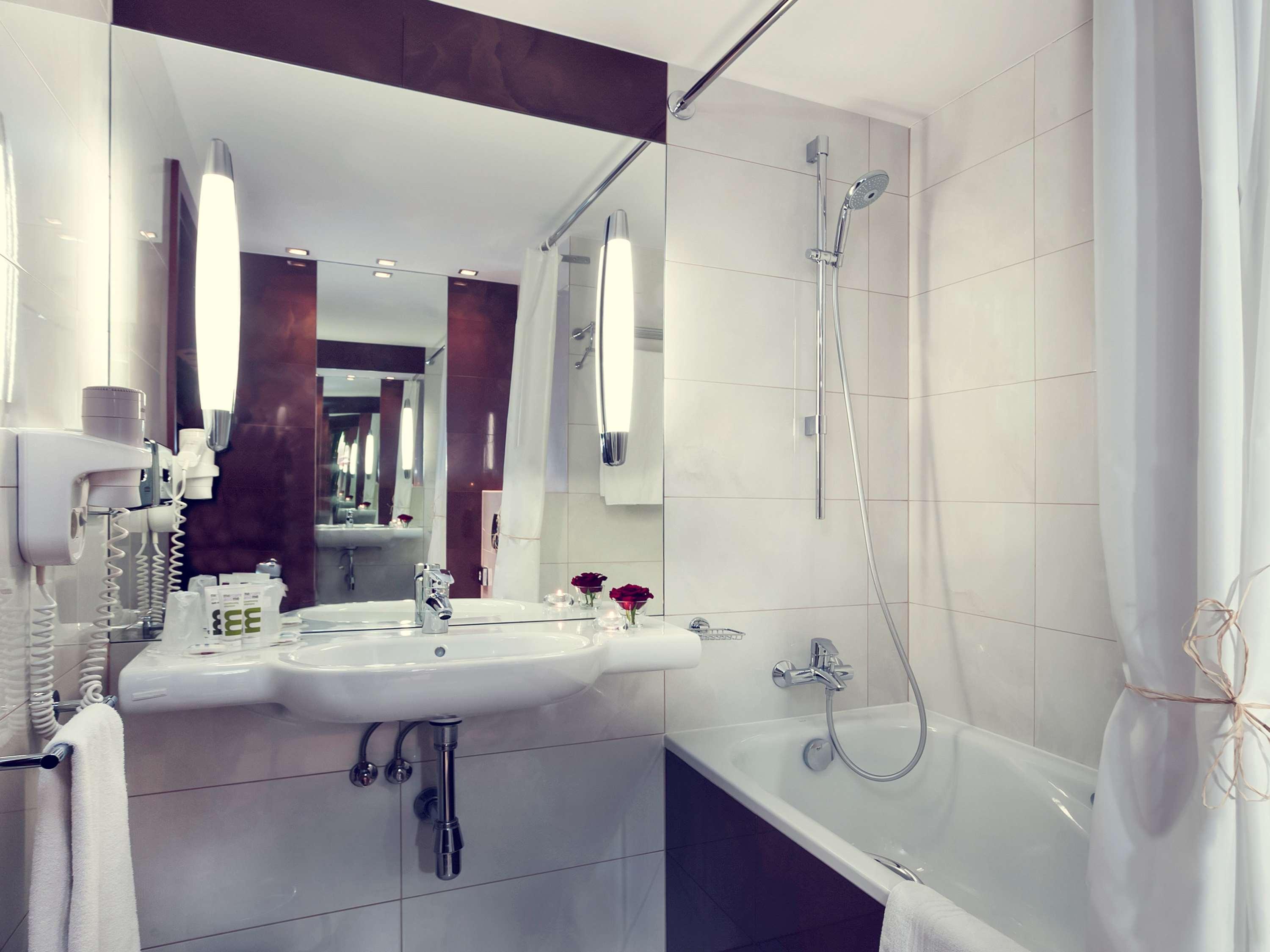 Double Queen Size Bed