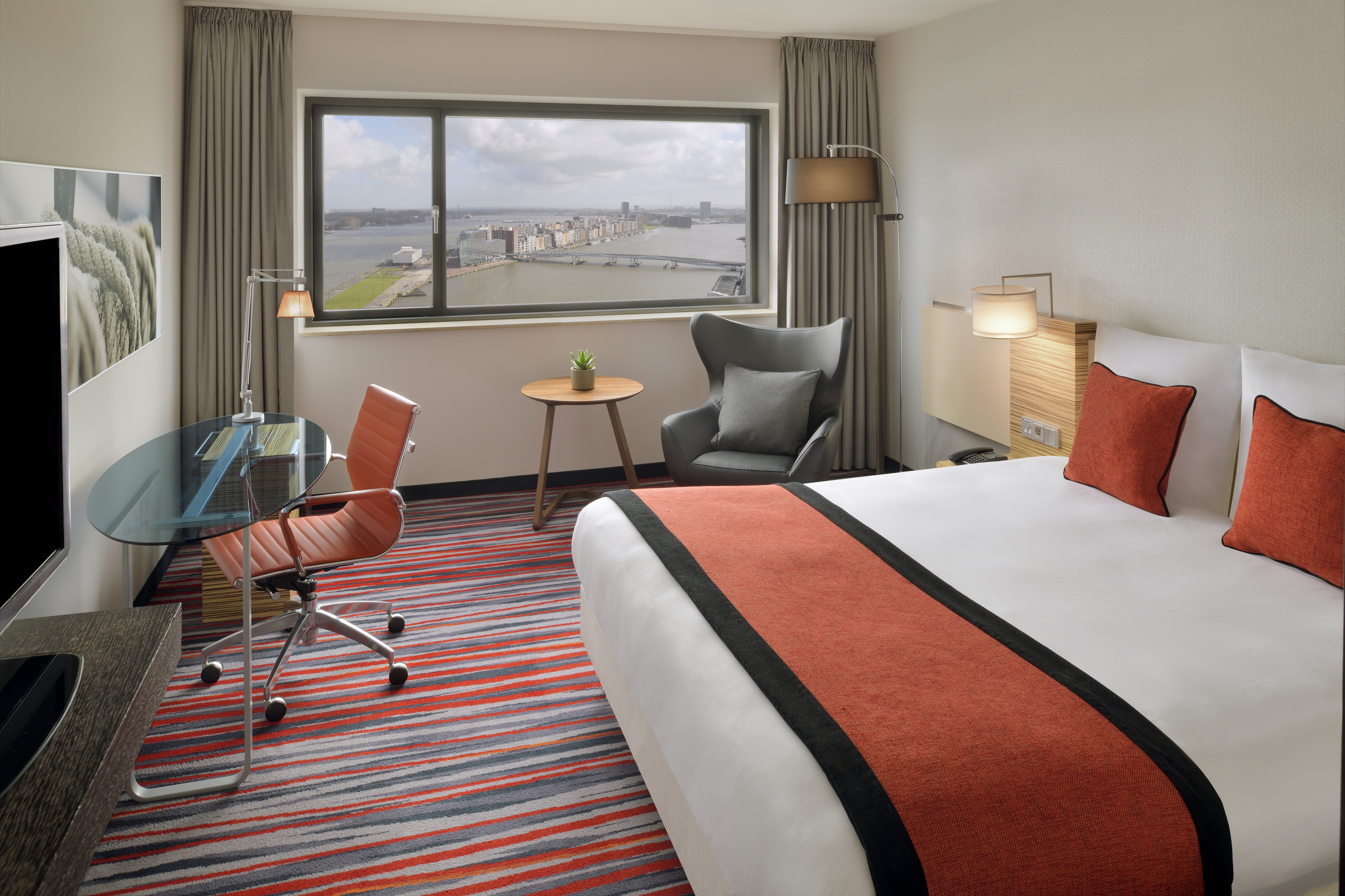 Double Classic King Bed