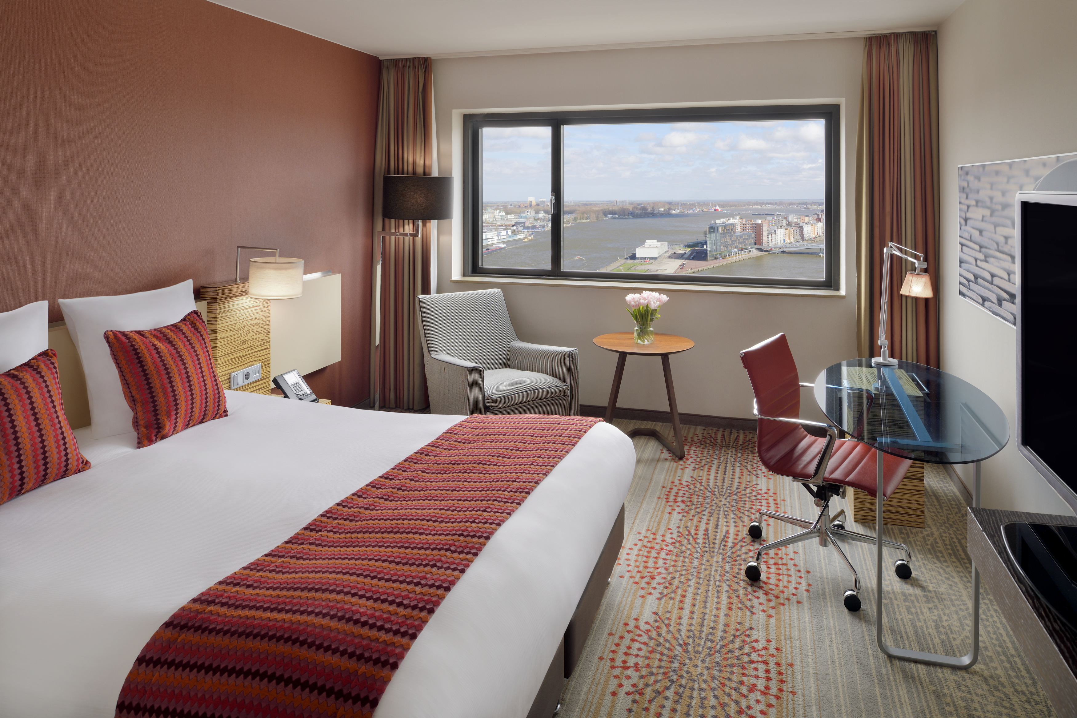 Double Executive King Bed