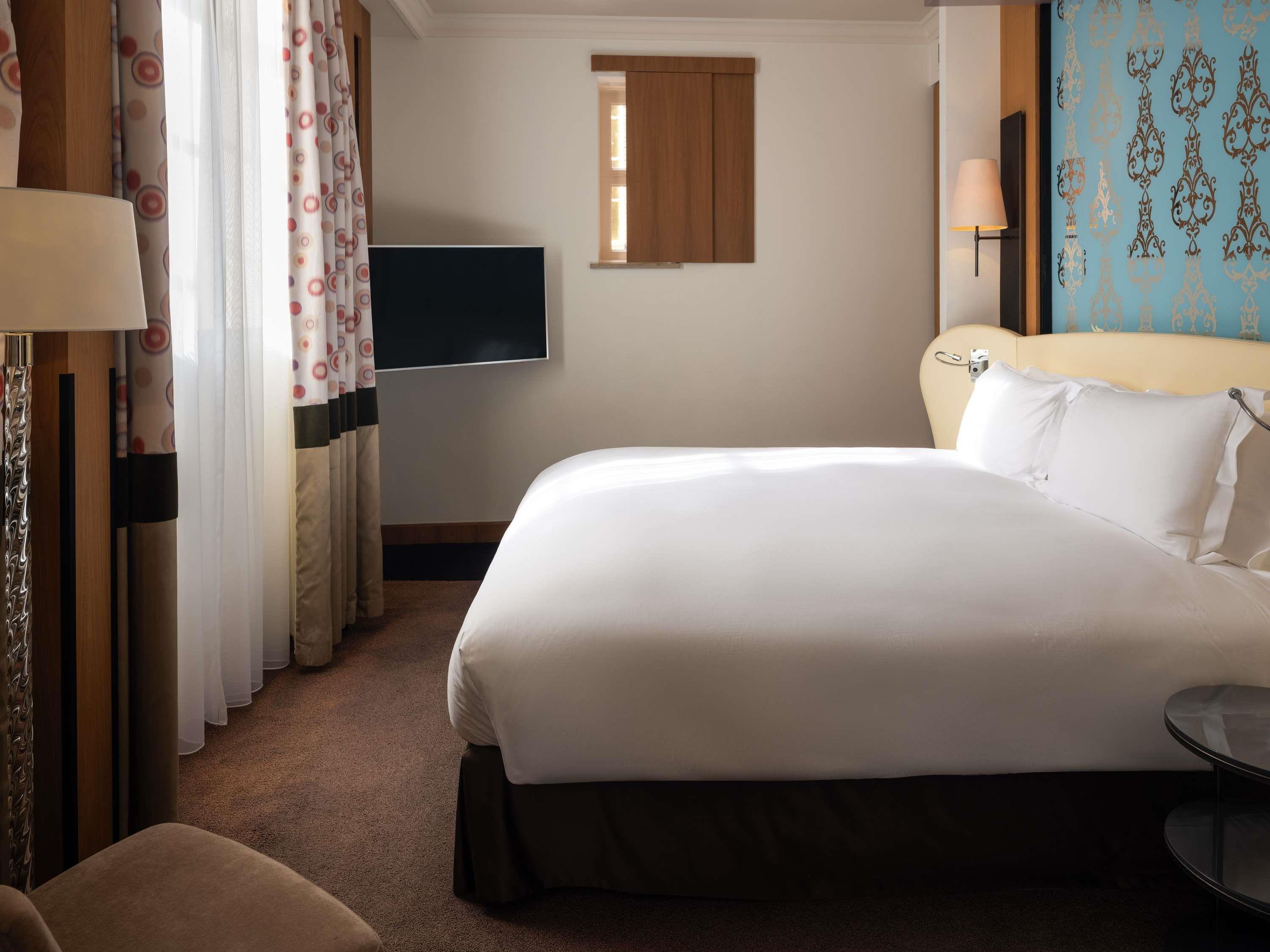 Suite Garden View King Bed