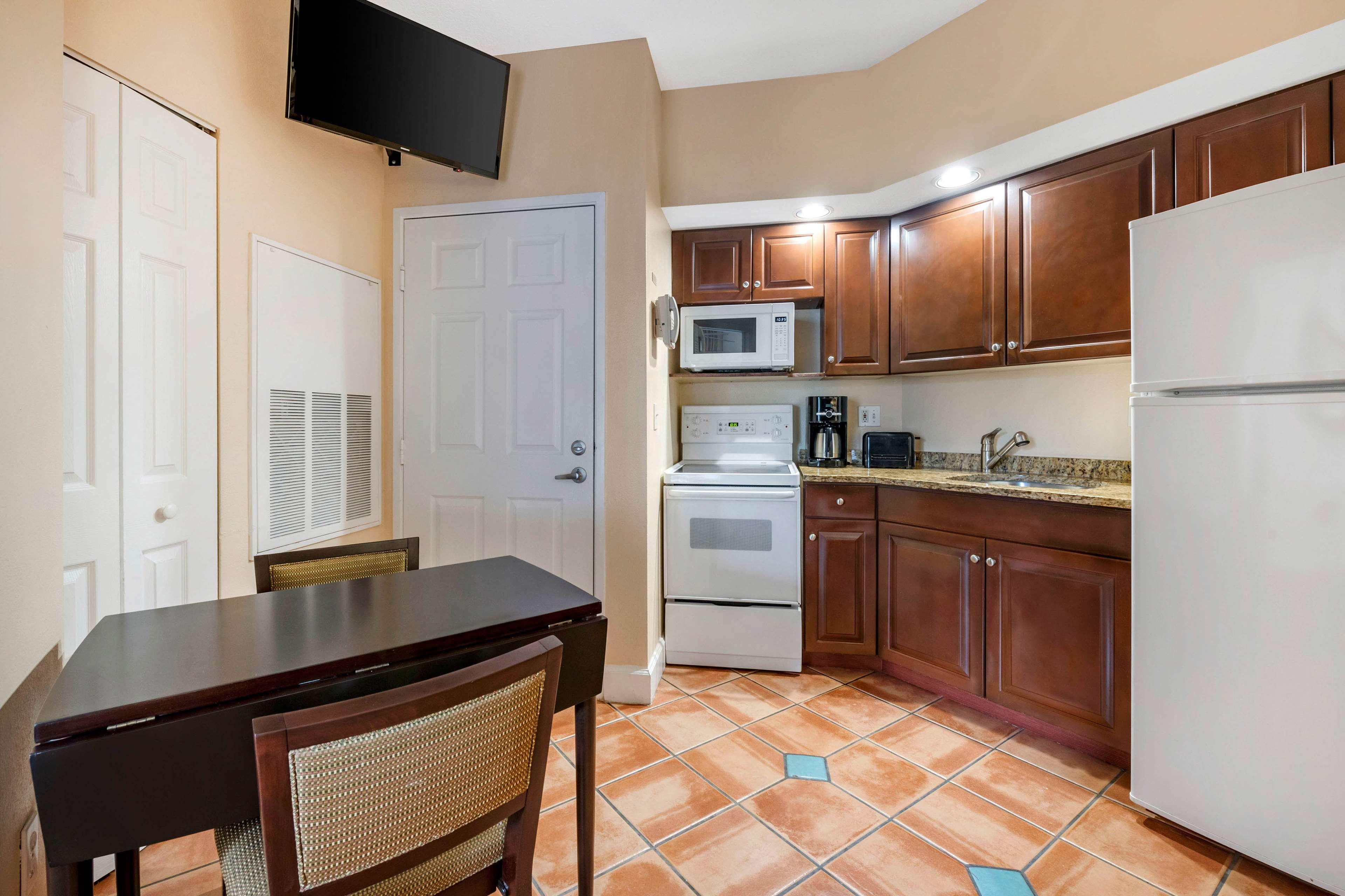 Suite King Bed One Bedroom 