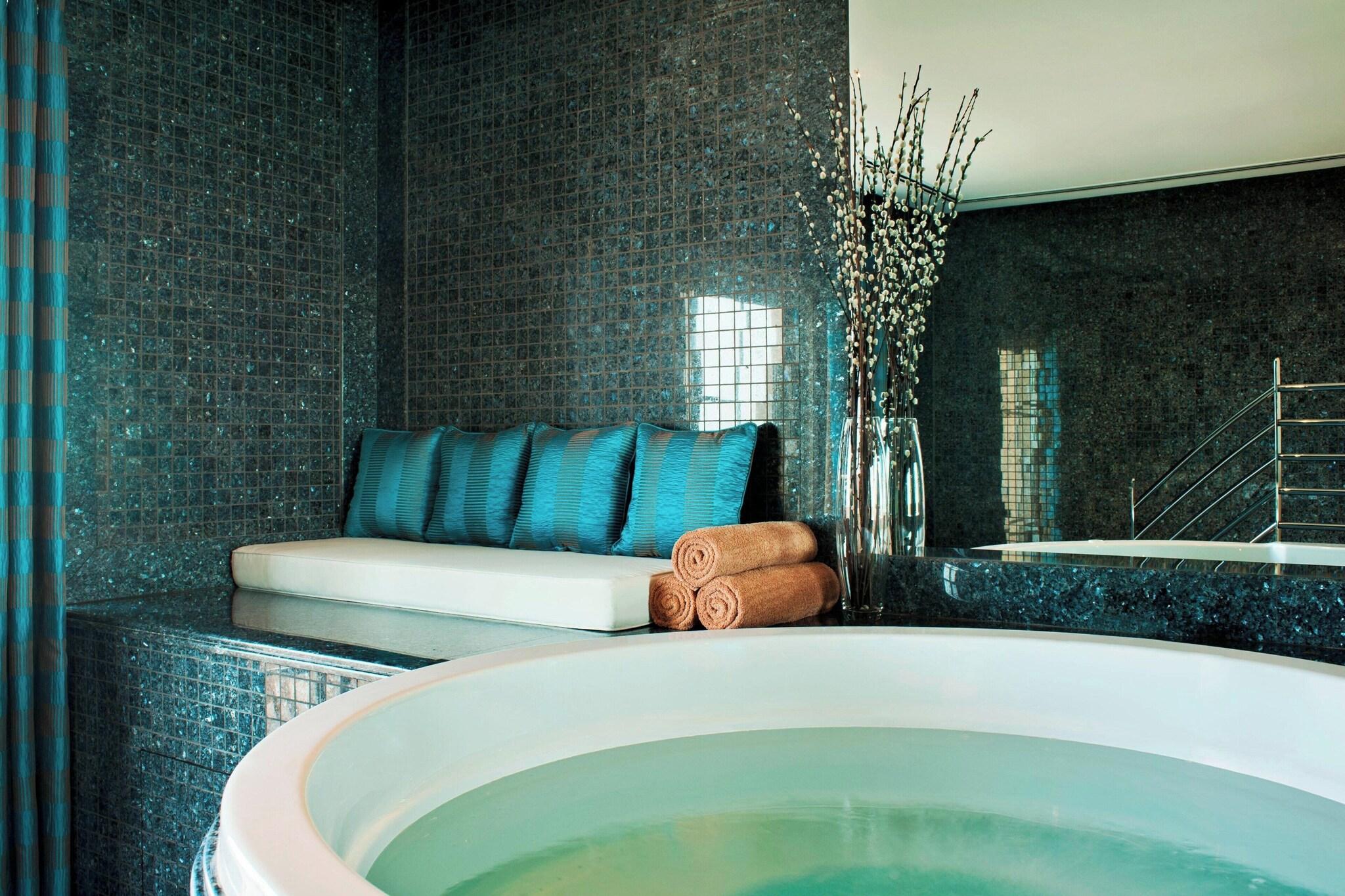 Suite Grand with Views