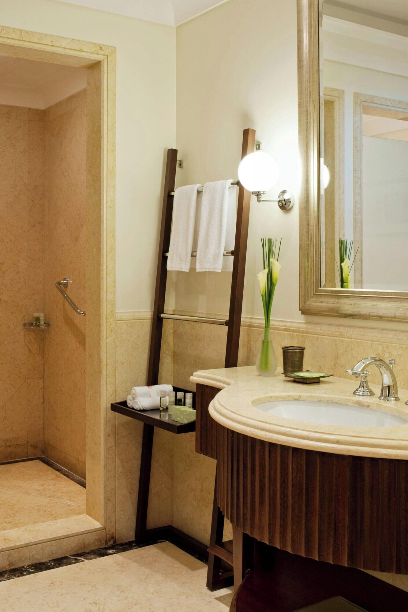 Double Deluxe with Views