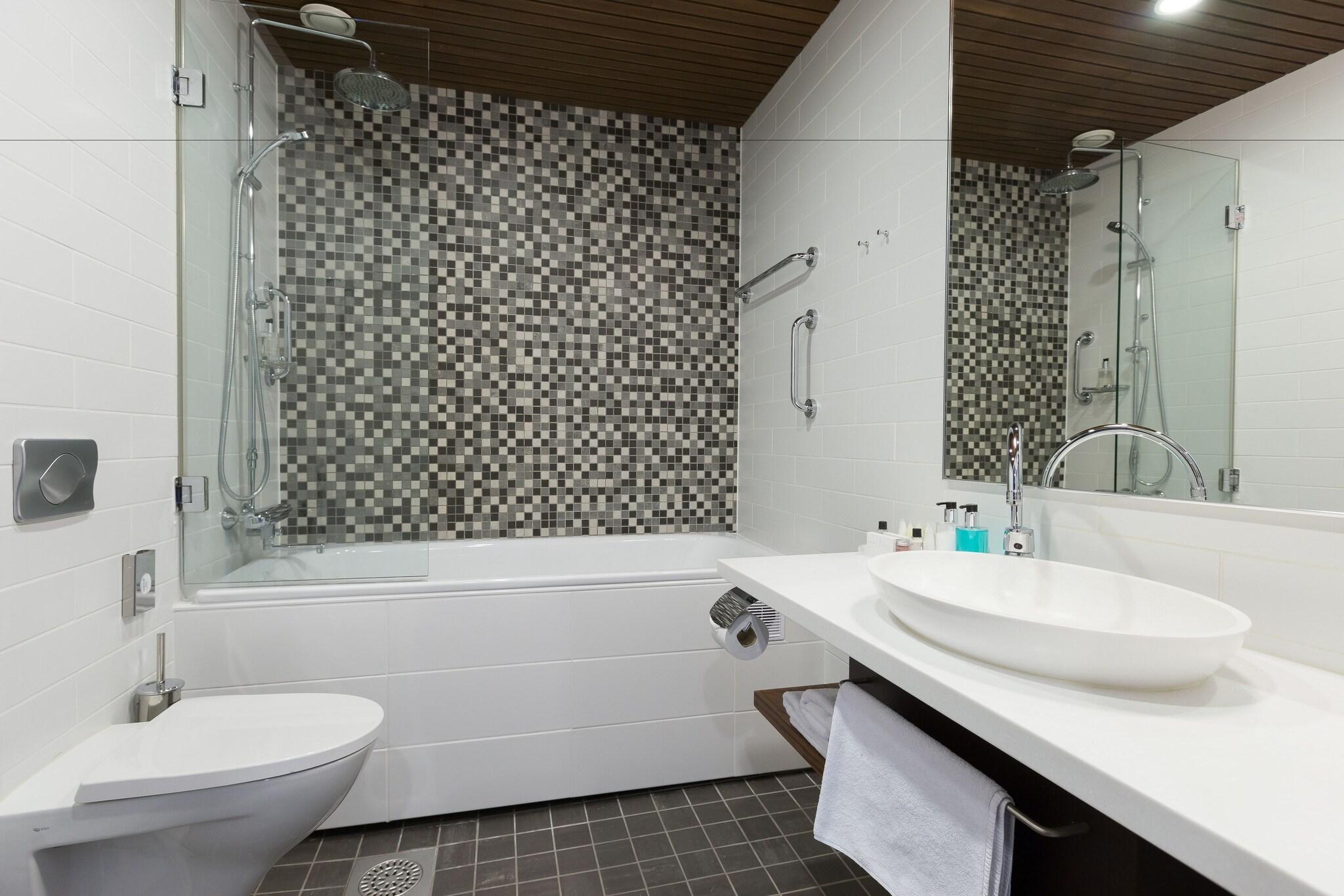 Double or Twin Superior King Bed