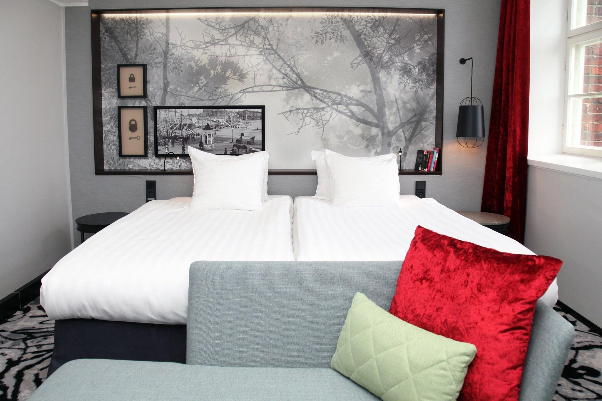 Double or Twin Superior King Bed